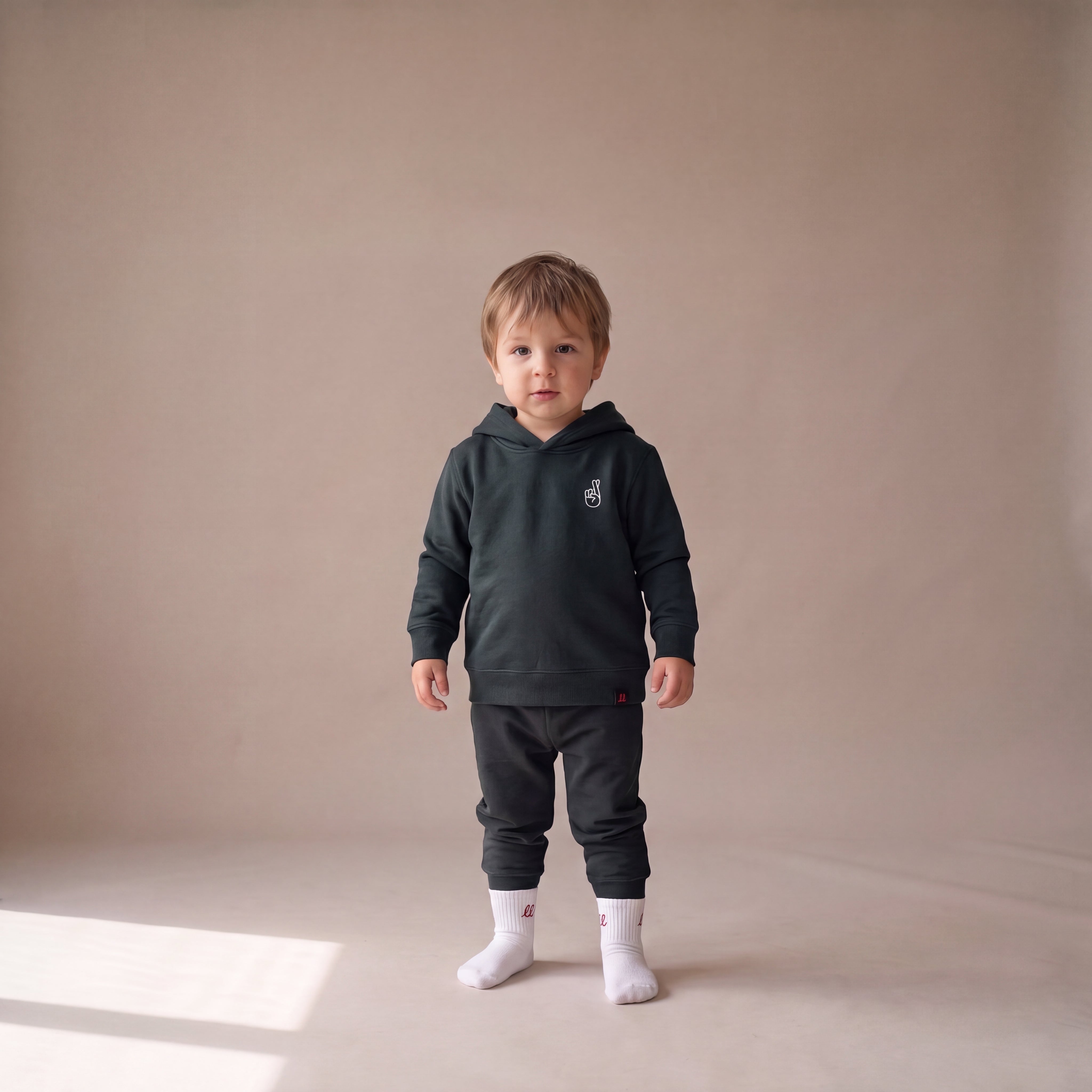 Local Troublemaker – Hoodie – getragen (Baby)