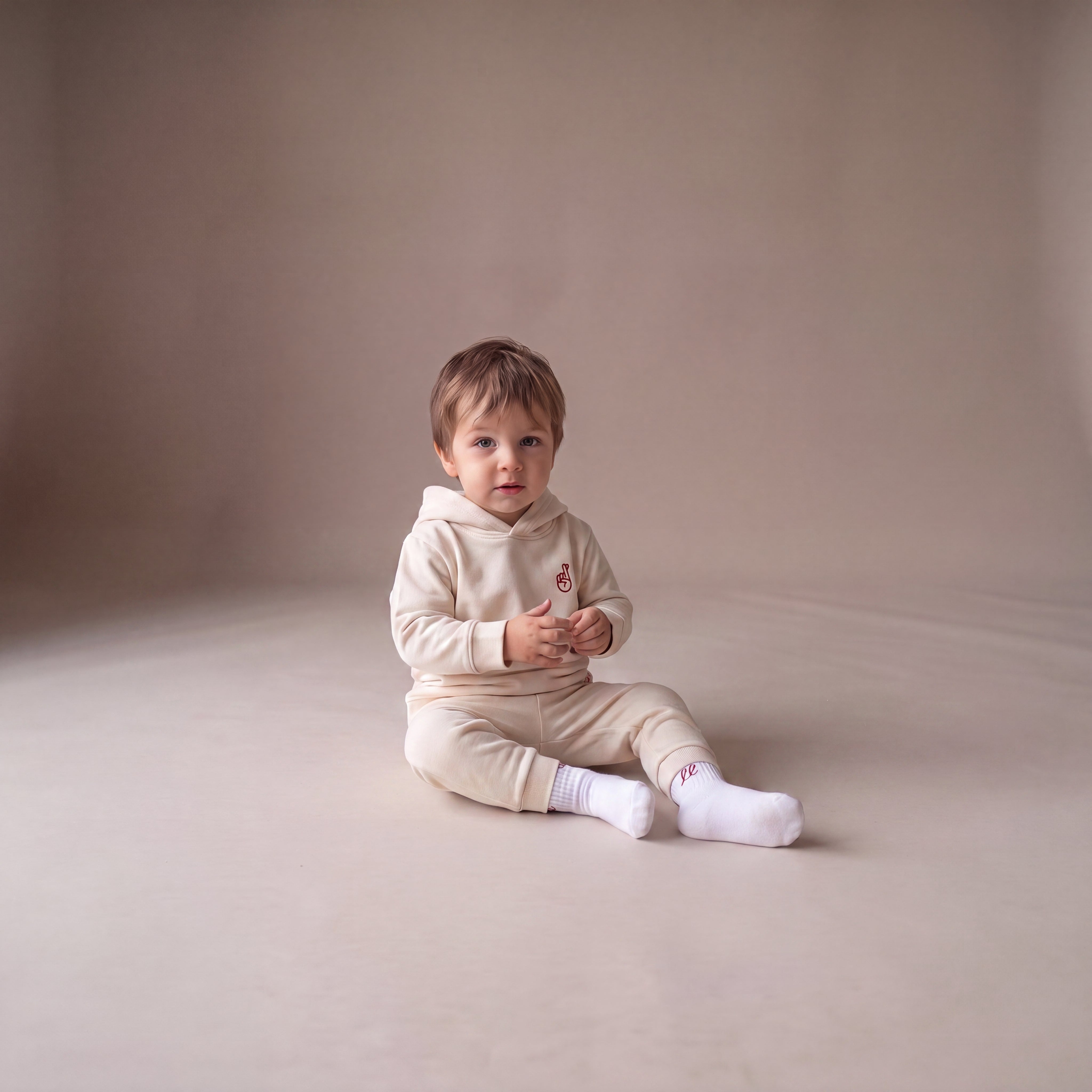 Local Troublemaker – Hoodie – getragen (Baby)