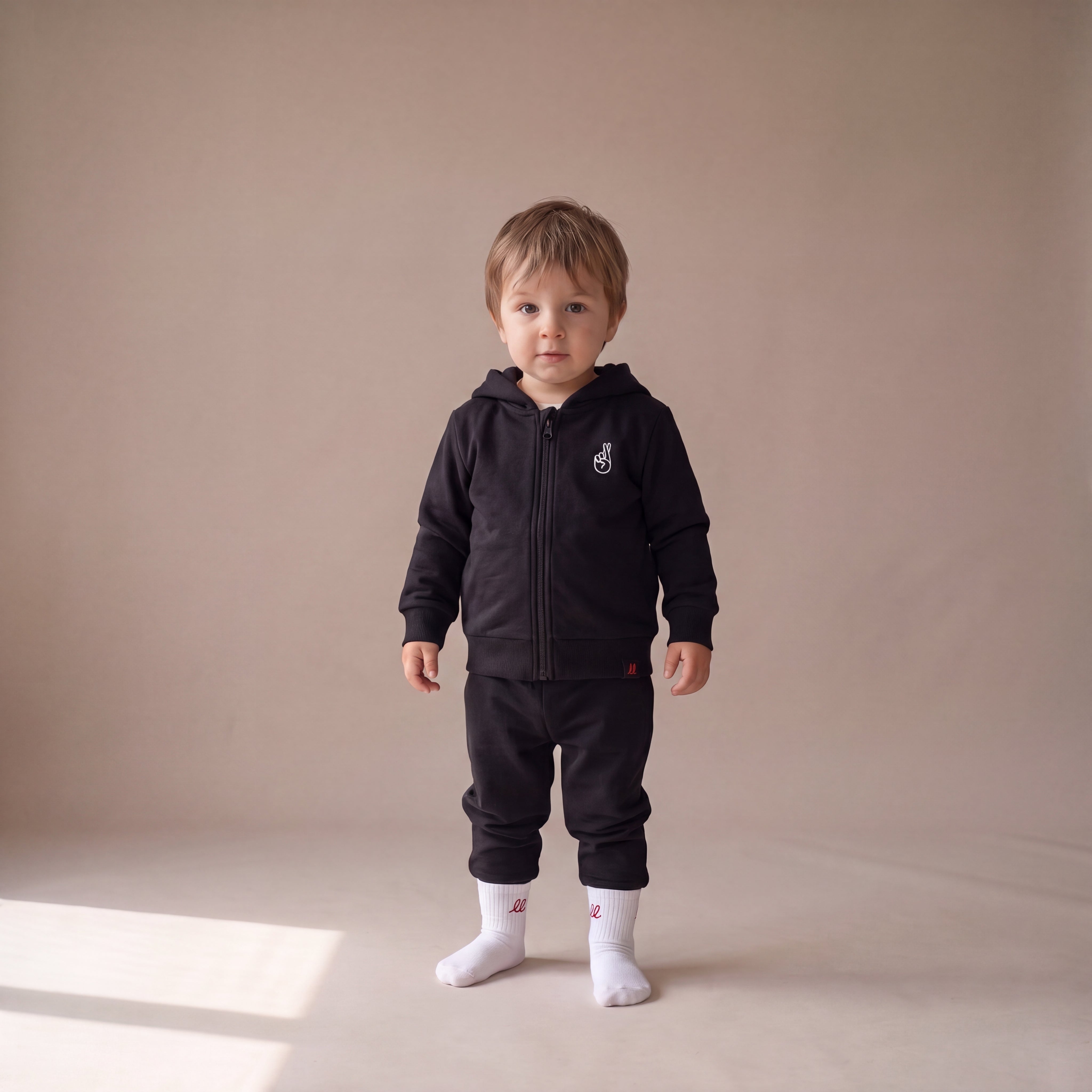 Local Troublemaker – Zip-Hoodie – getragen (Baby)