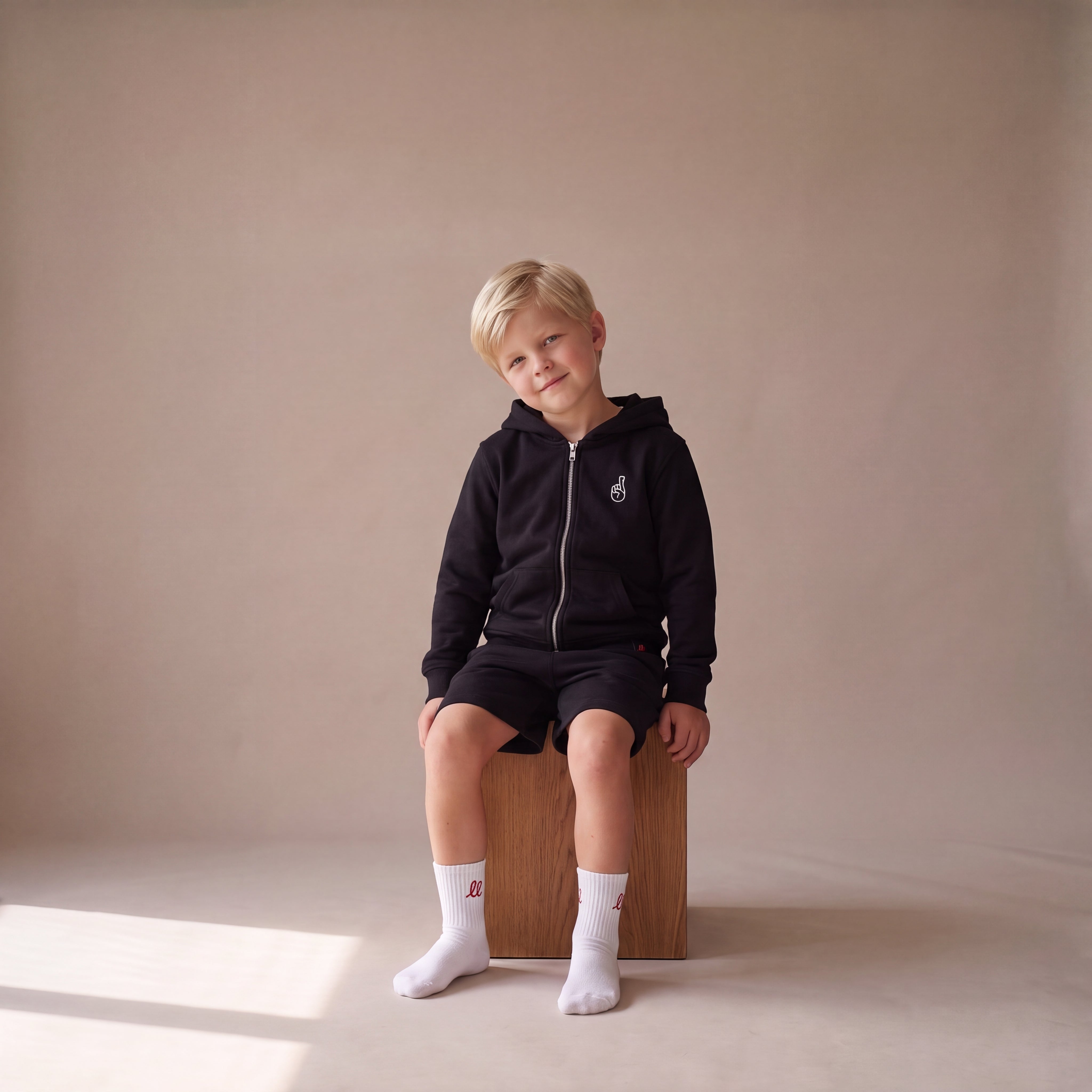 Local Troublemaker – Zip-Hoodie – getragen (Kind)