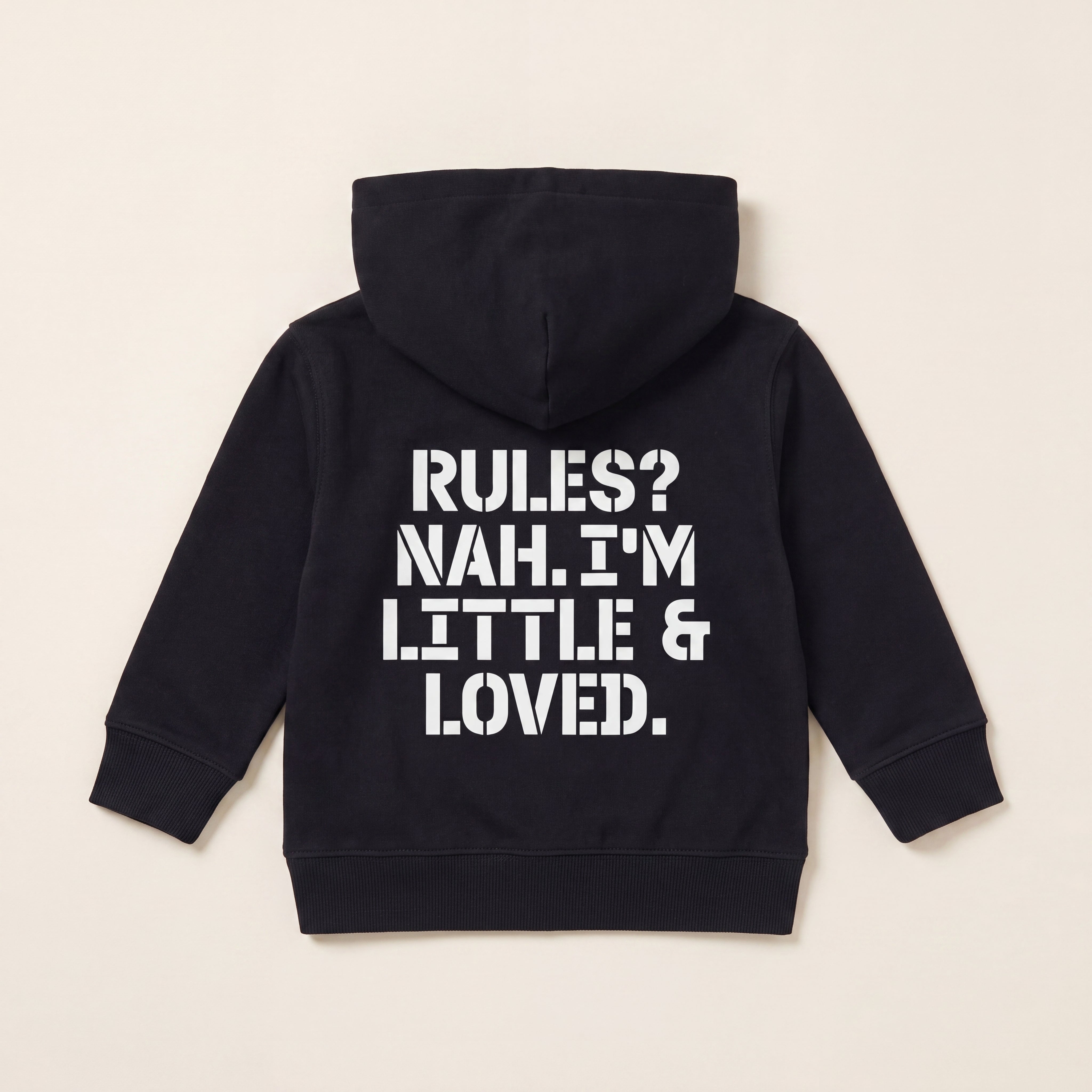 RULES? NAH. I'M LITTLE & LOVED. – Hoodie – Packshot Baby Rücken (schwarz)