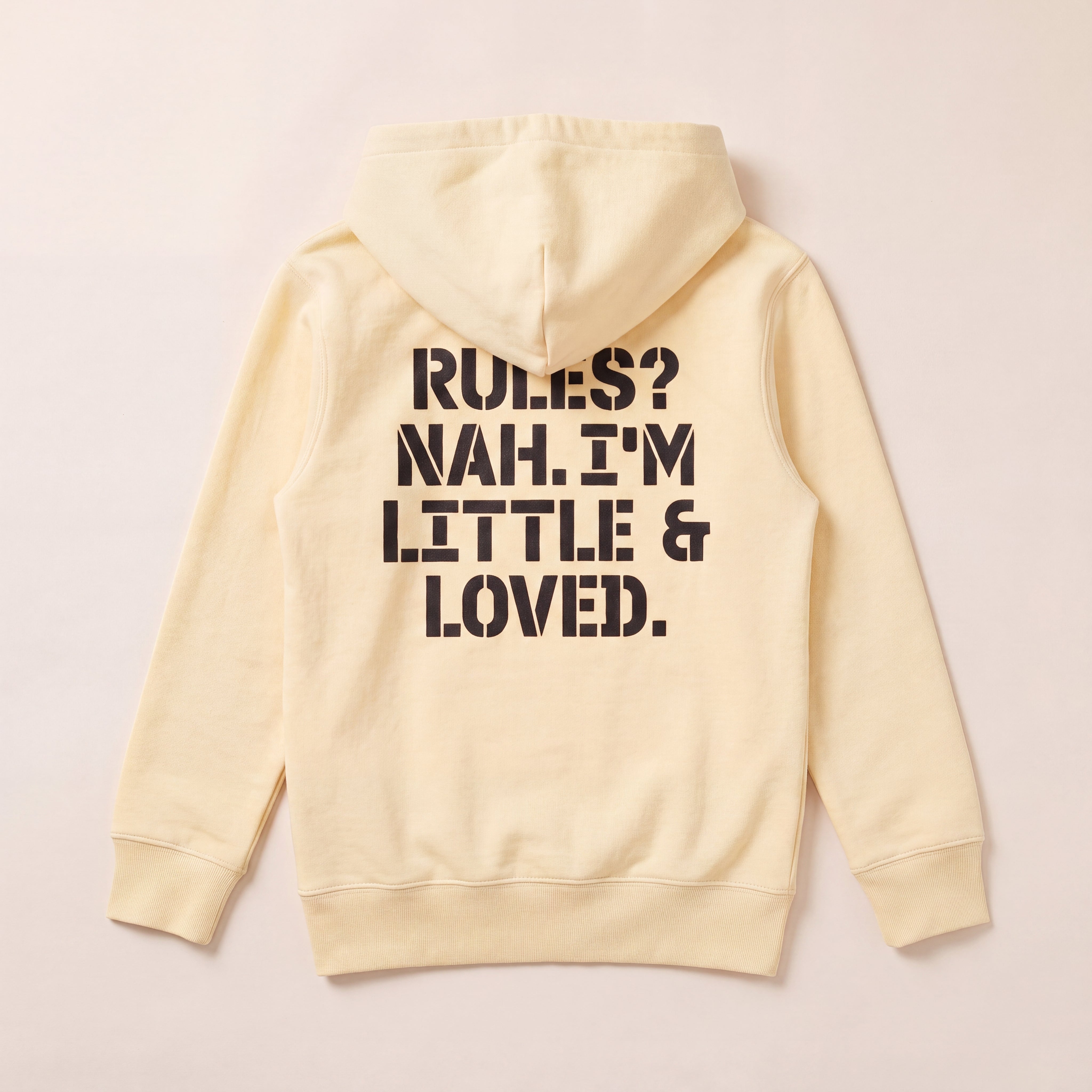 RULES? NAH. I'M LITTLE & LOVED. – Hoodie – Packshot Rücken (butter)