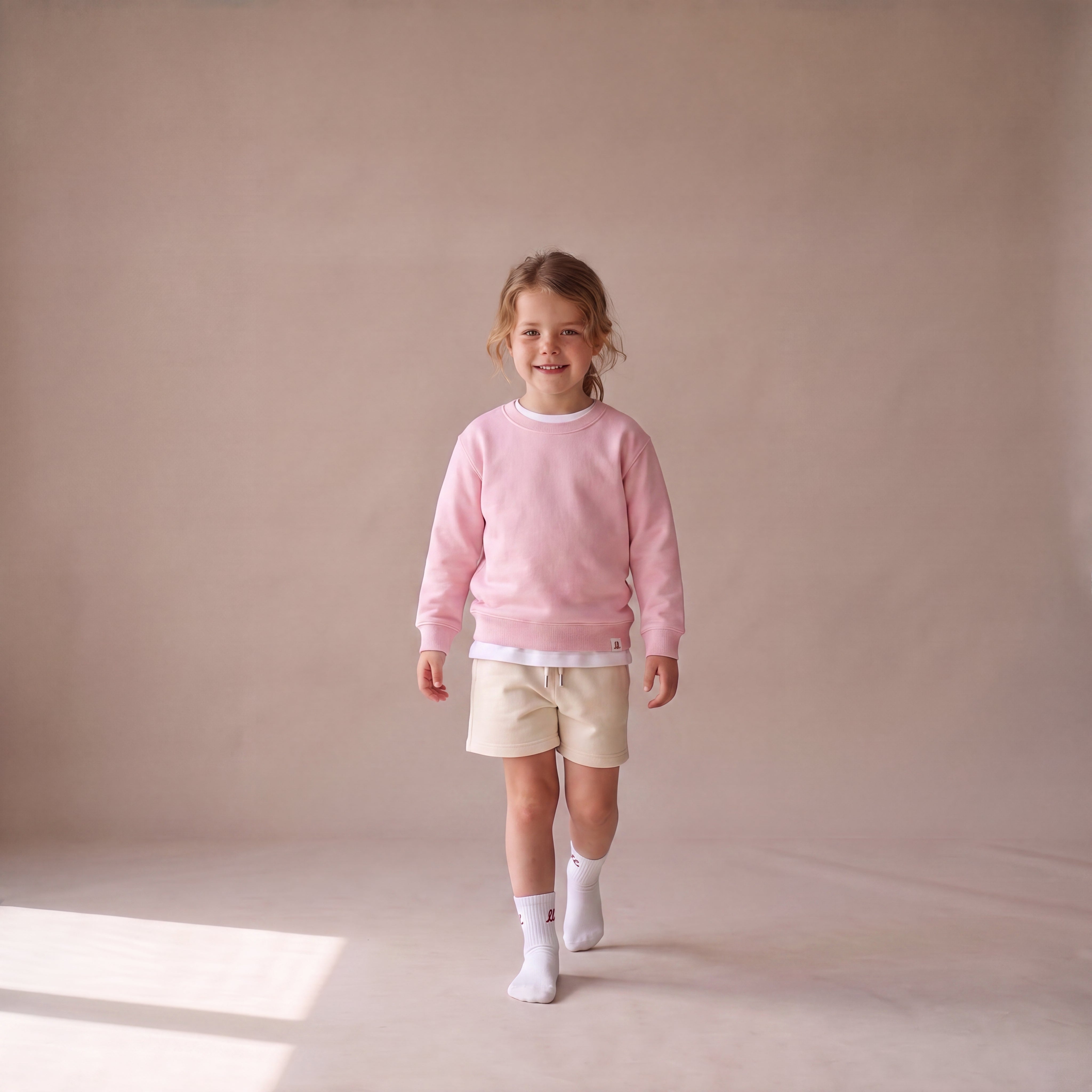 RULES? NAH. I'M LITTLE & LOVED. – Sweatshirt – getragen (Kind)