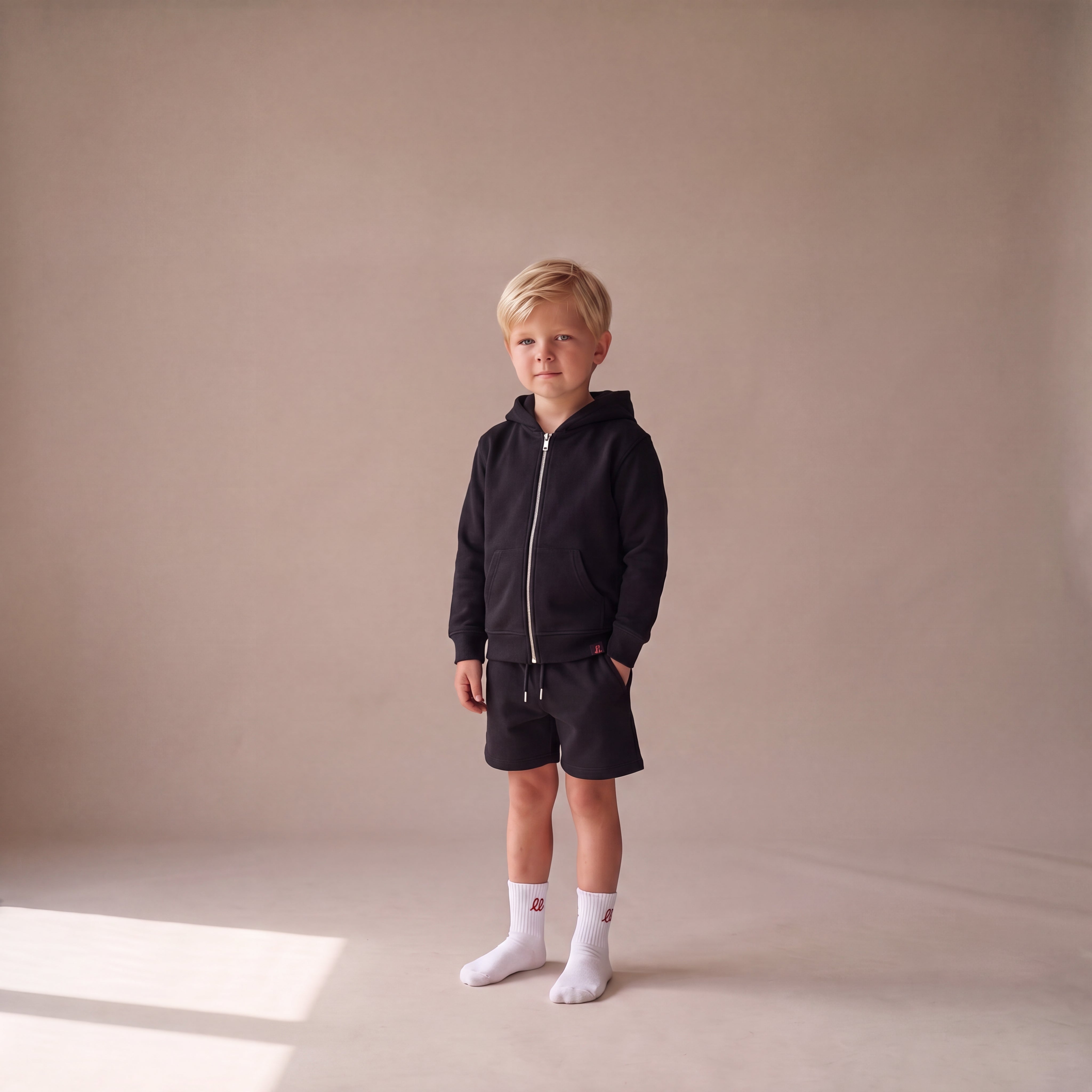 RULES? NAH. I'M LITTLE & LOVED. – Zip-Hoodie – getragen (Kind)