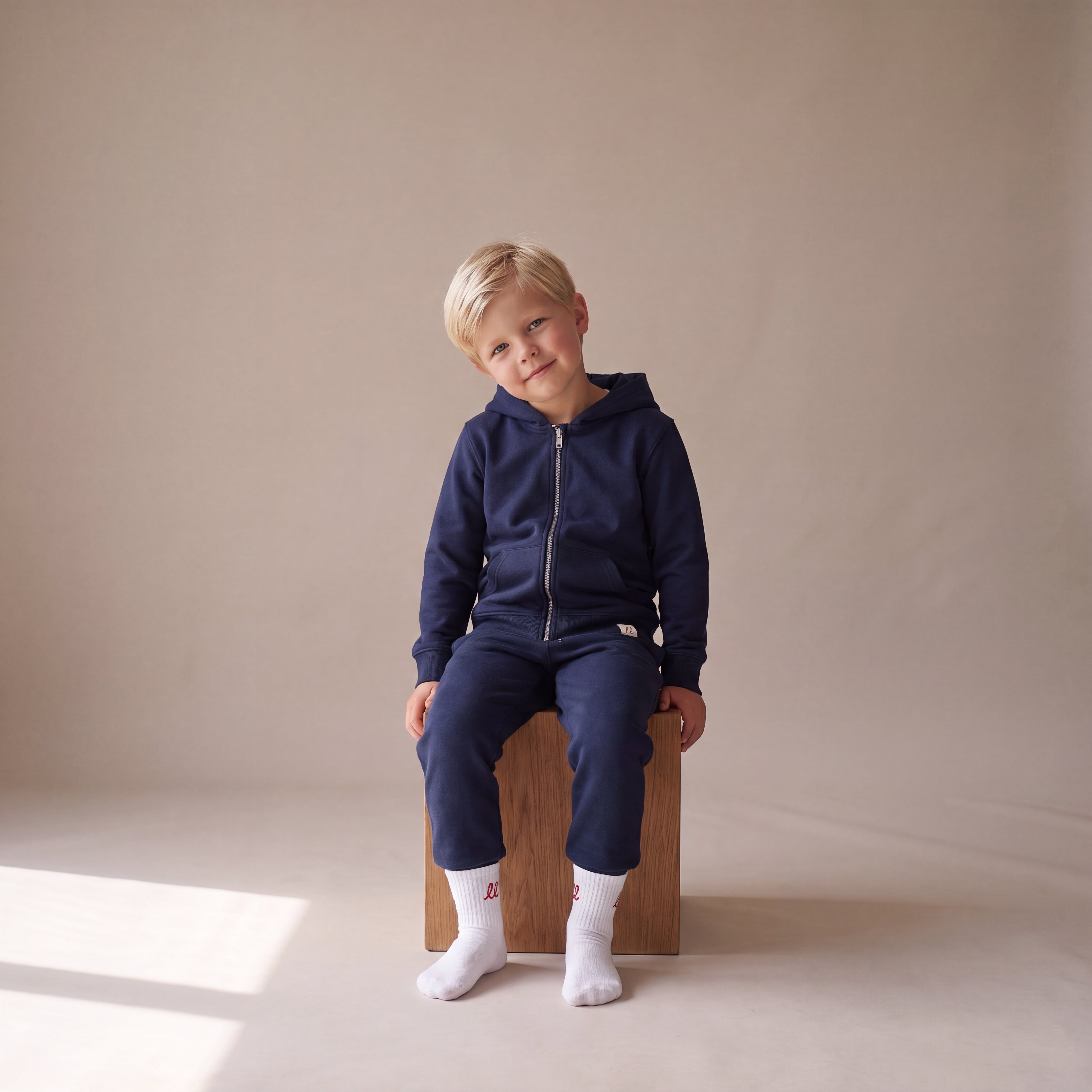 RULES? NAH. I'M LITTLE & LOVED. – Zip-Hoodie – Navy