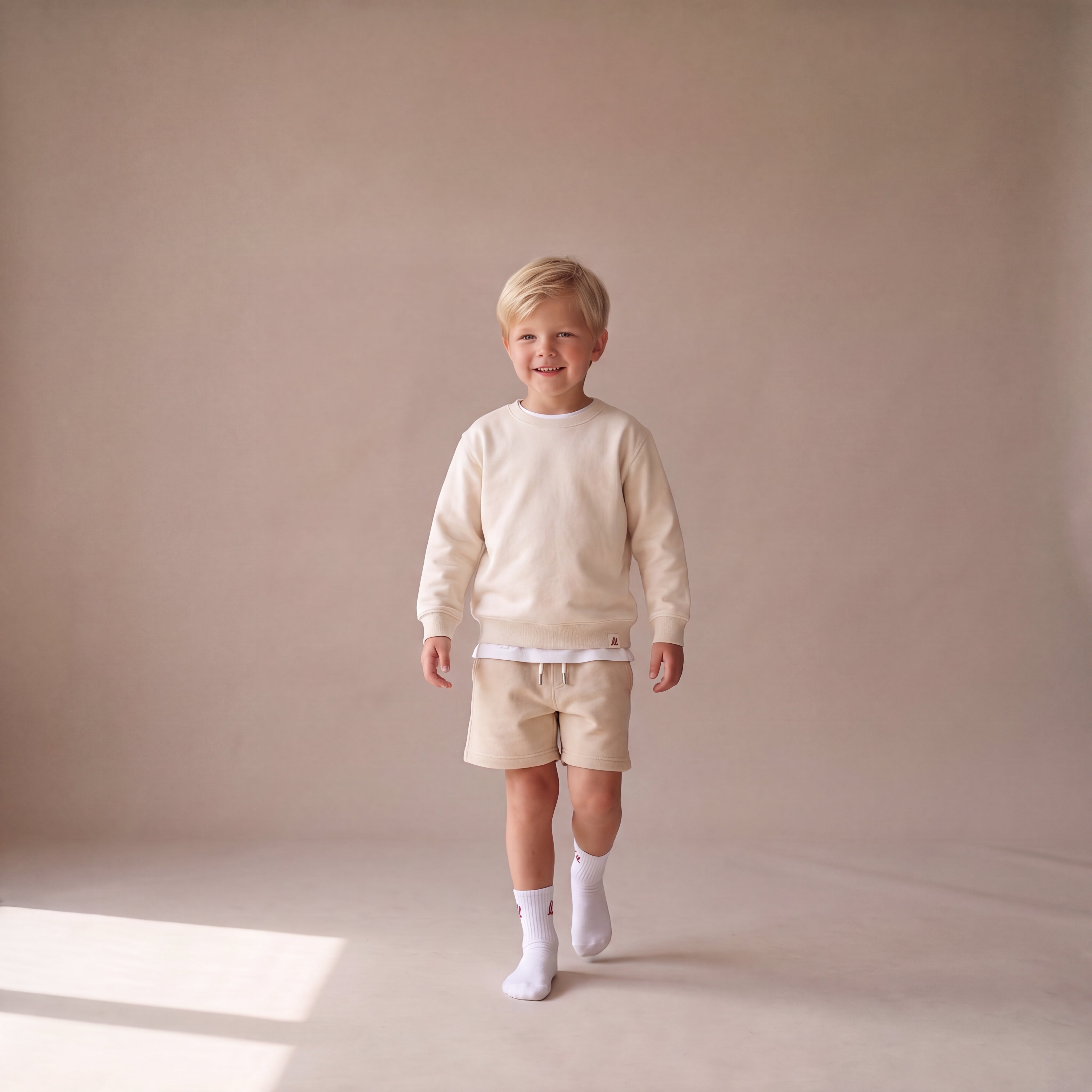 NO BORING KIDS ALLOWED HERE. – Sweatshirt – getragen (Kind)