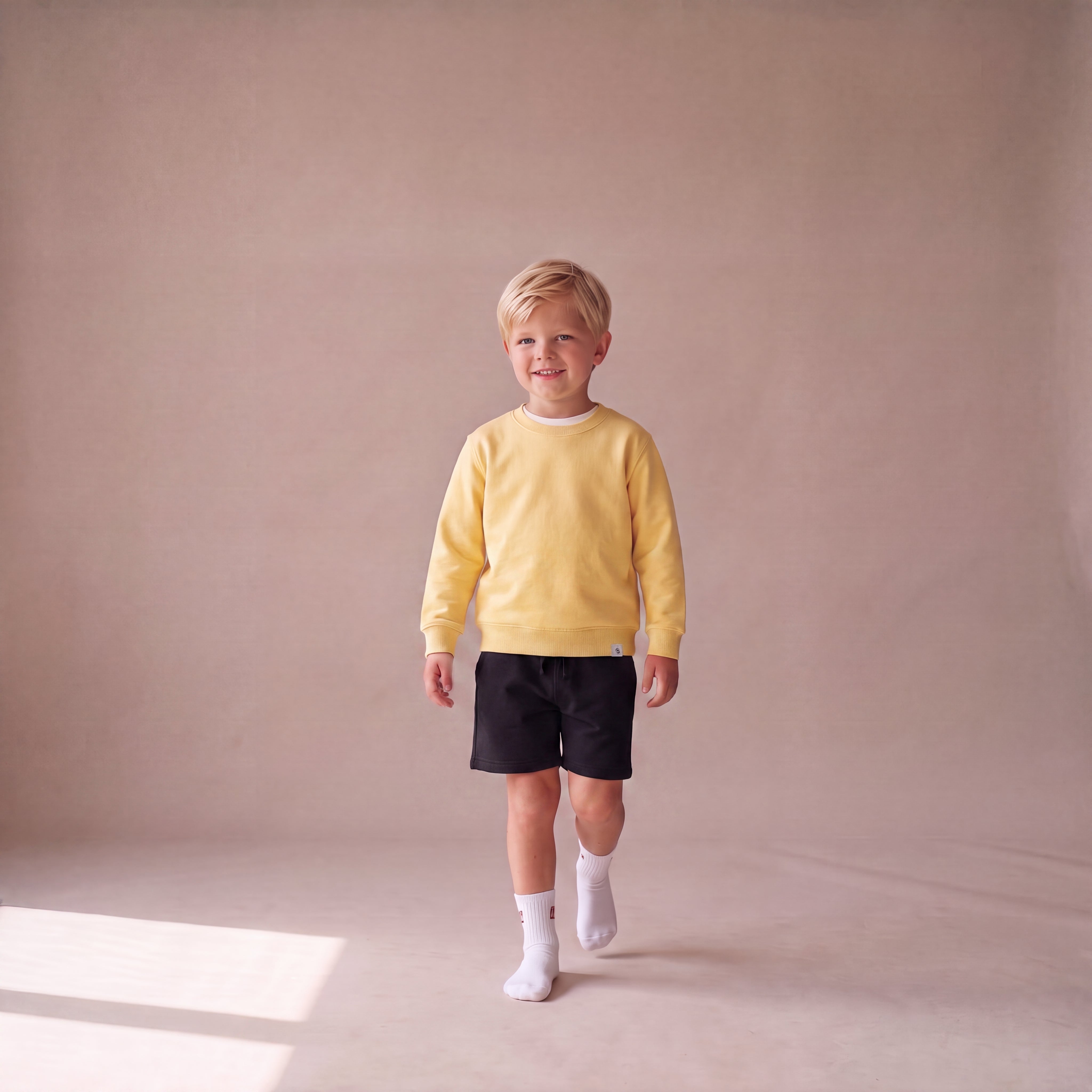 NO BORING KIDS ALLOWED HERE. – Sweatshirt – getragen (Kind)