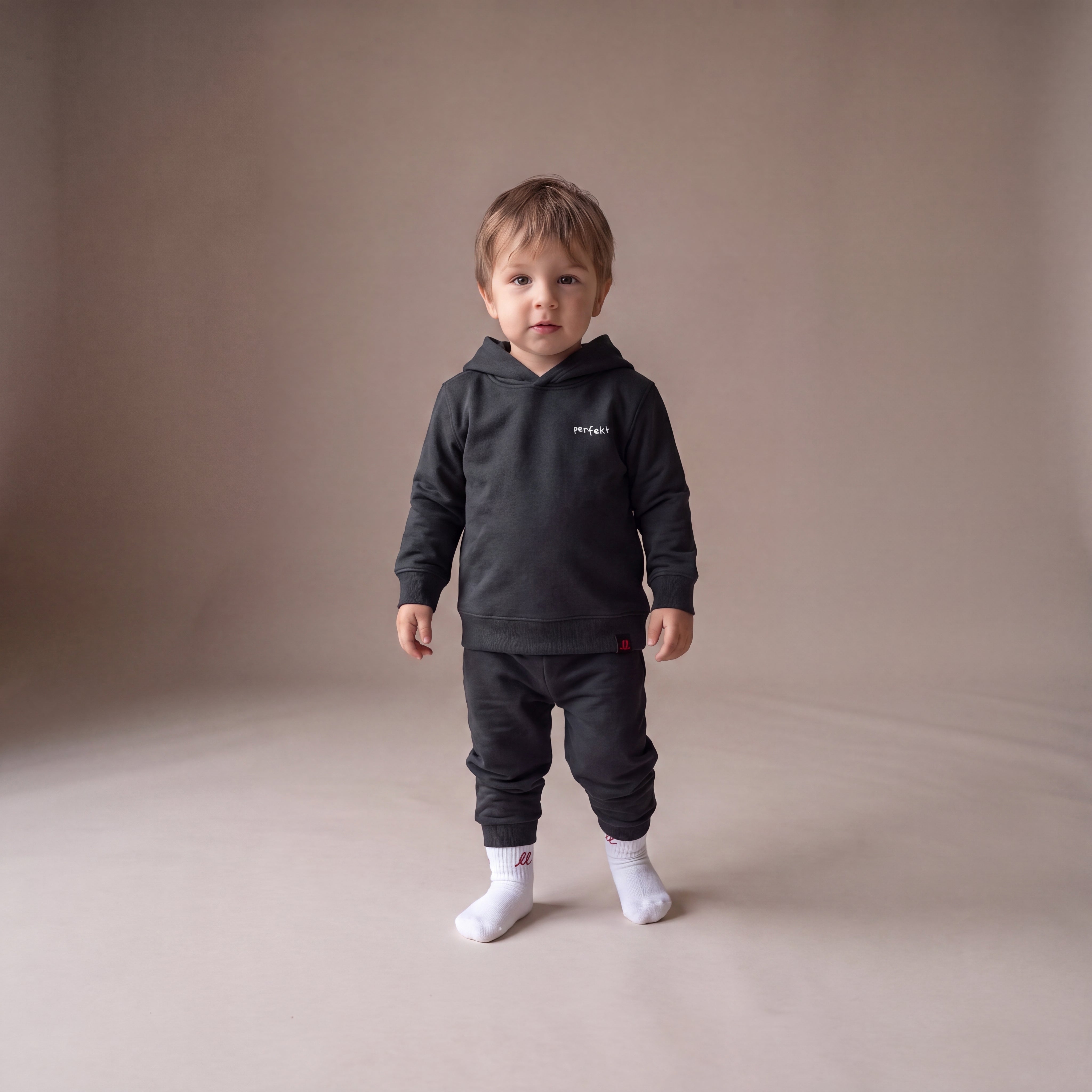 Perfekt, so wie du bist – Hoodie – getragen (Baby)