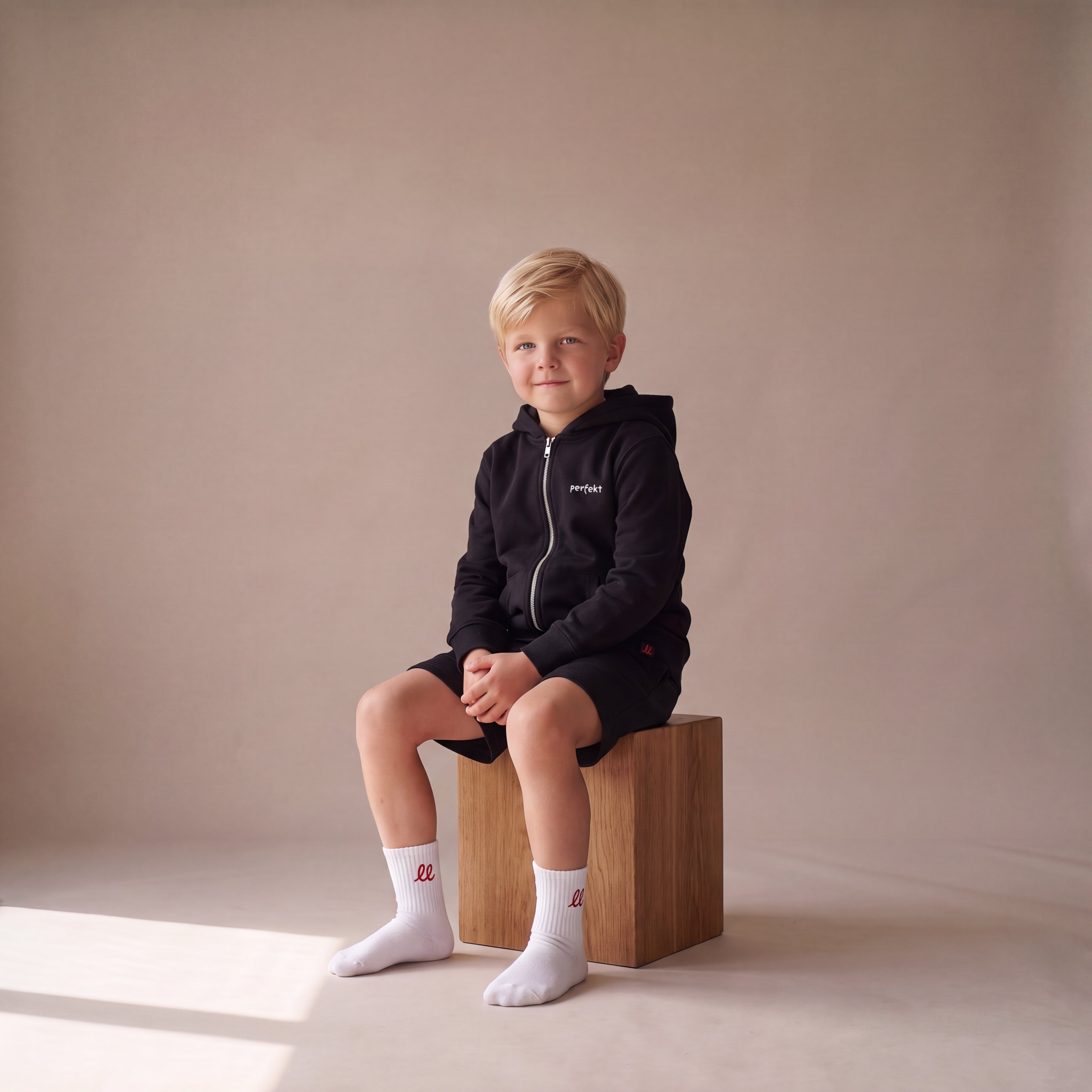 Perfekt, so wie du bist – Zip-Hoodie – getragen (Kind)