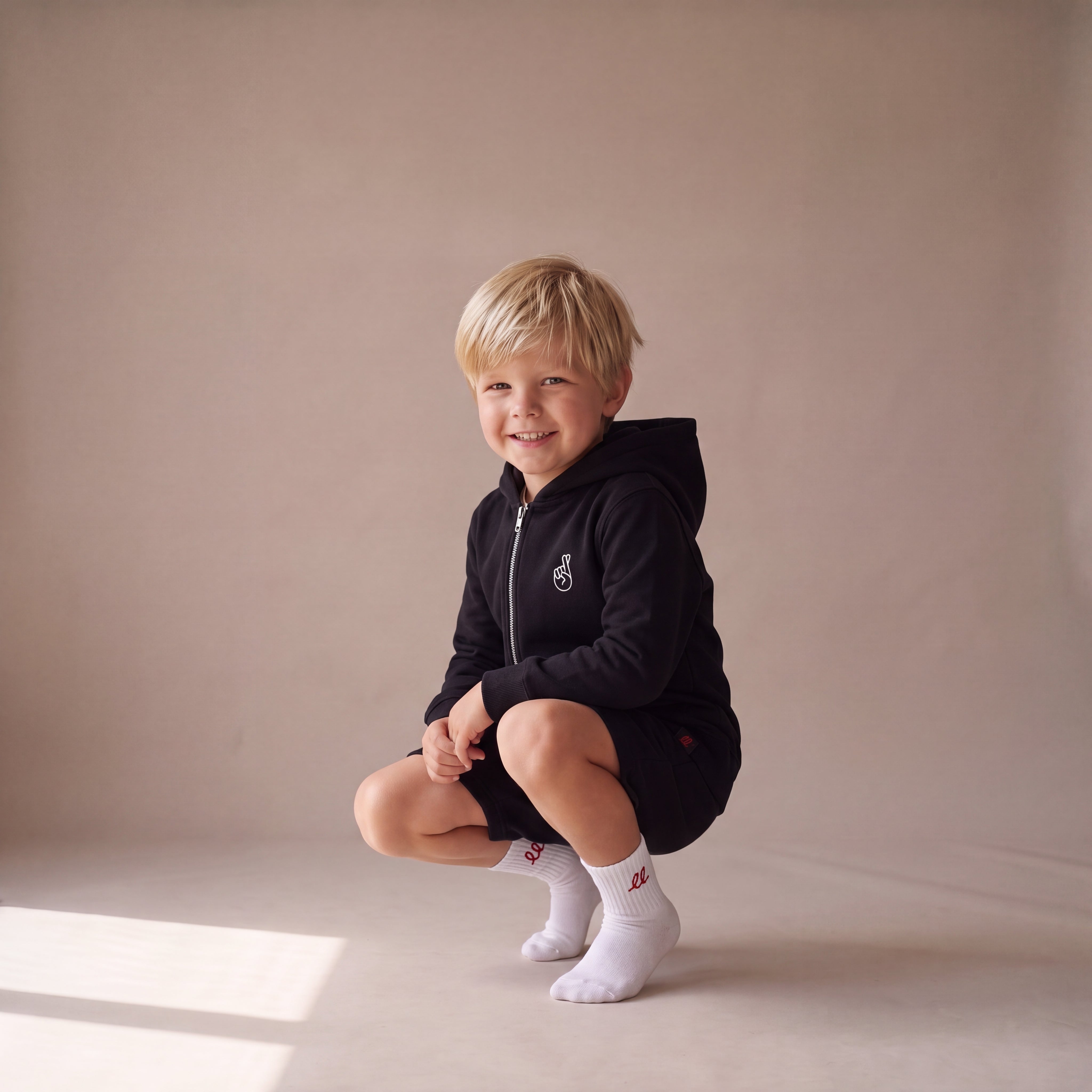 Local Troublemaker – Zip-Hoodie – getragen (Kind)