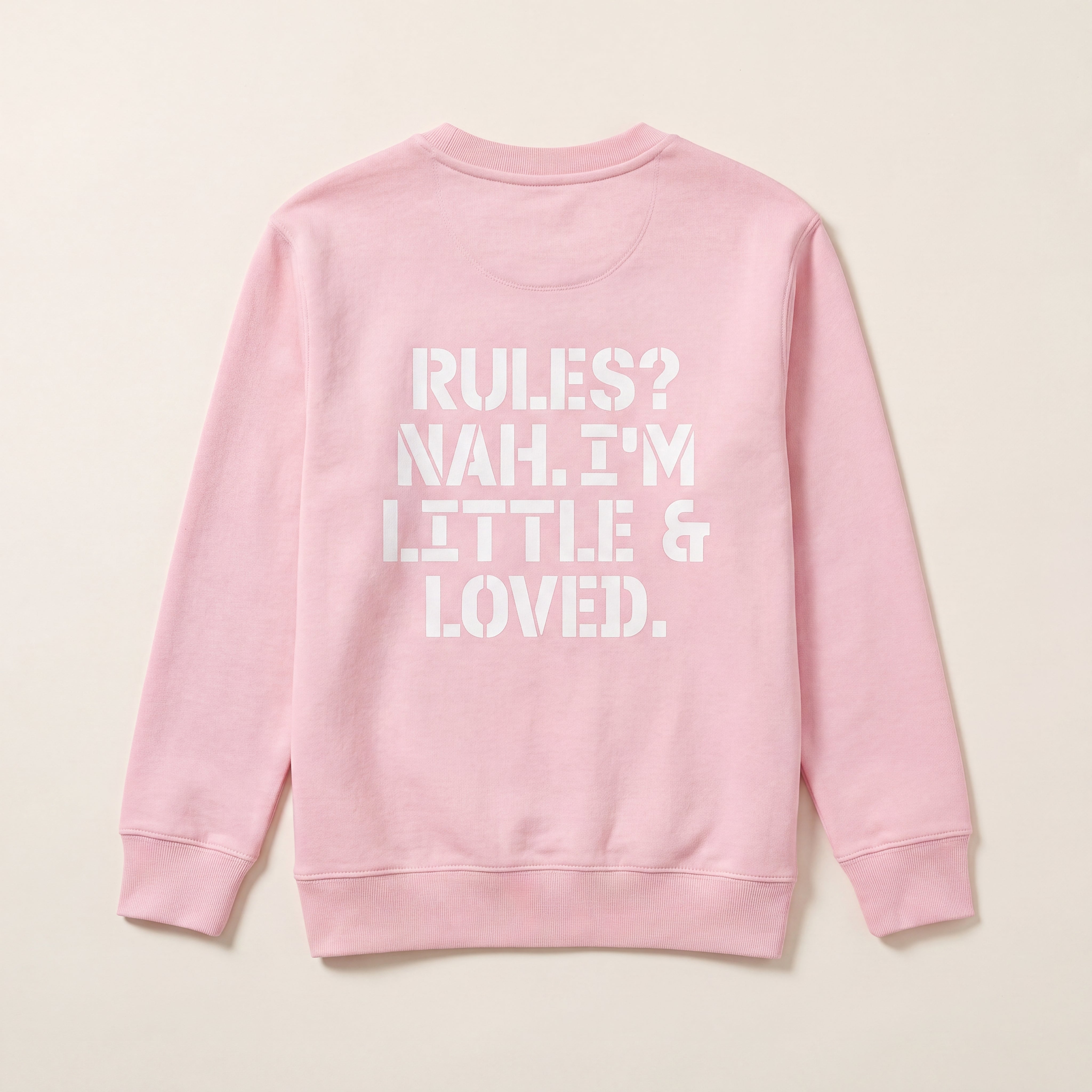 RULES? NAH. I'M LITTLE & LOVED. – Sweatshirt – Packshot Rücken (pink)
