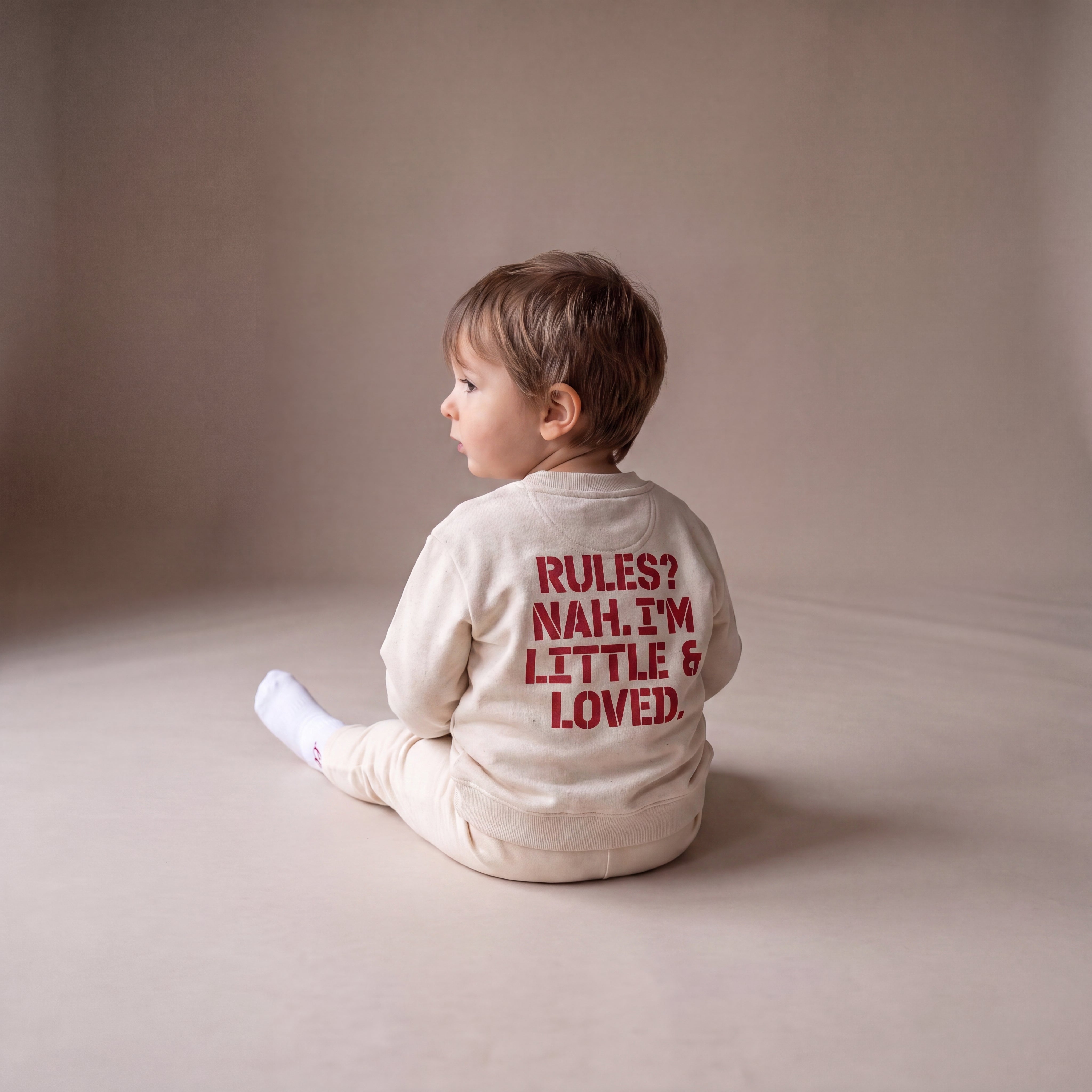 RULES? NAH. I'M LITTLE & LOVED. – Sweatshirt – getragen (Baby)
