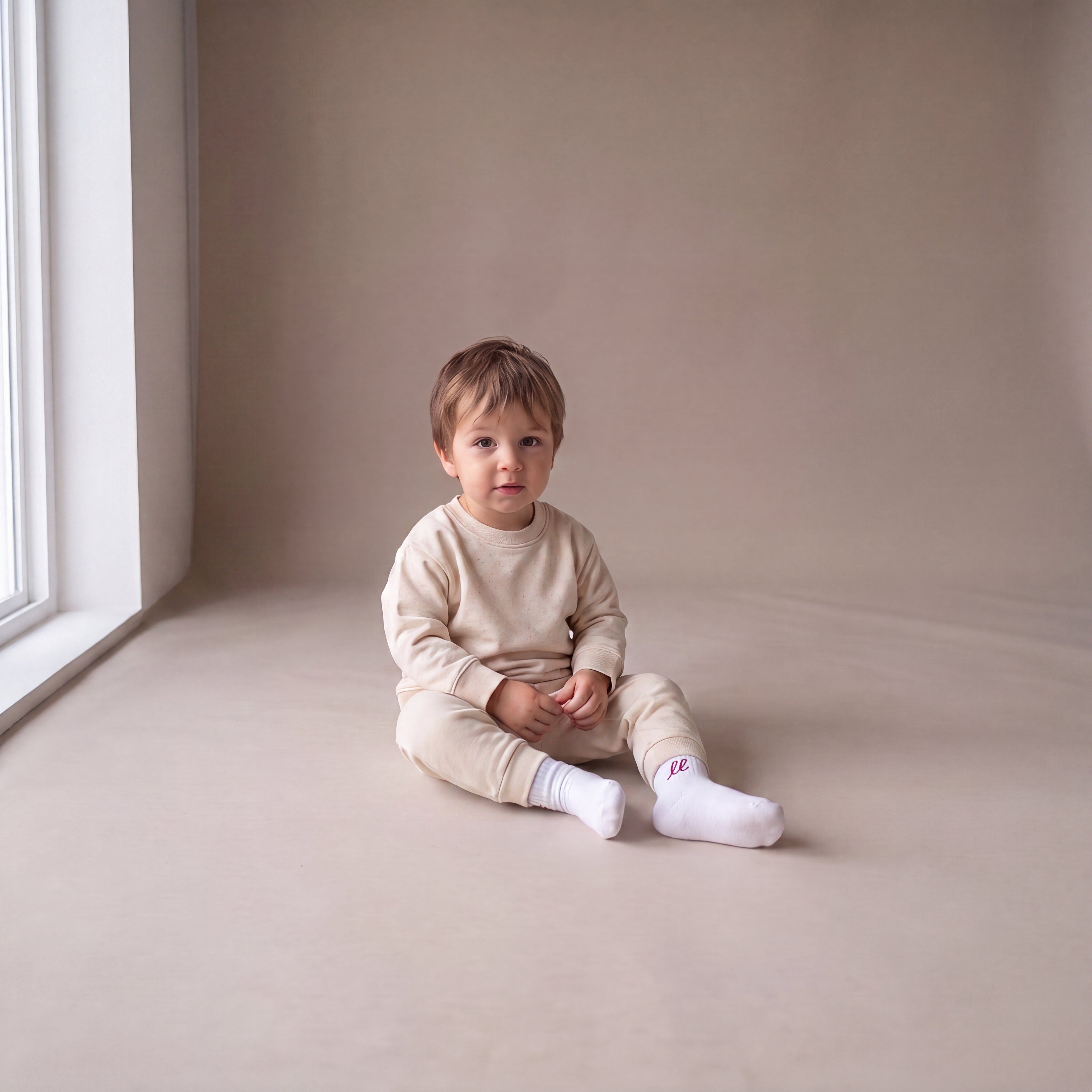 RULES? NAH. I'M LITTLE & LOVED. – Sweatshirt – getragen (Baby)