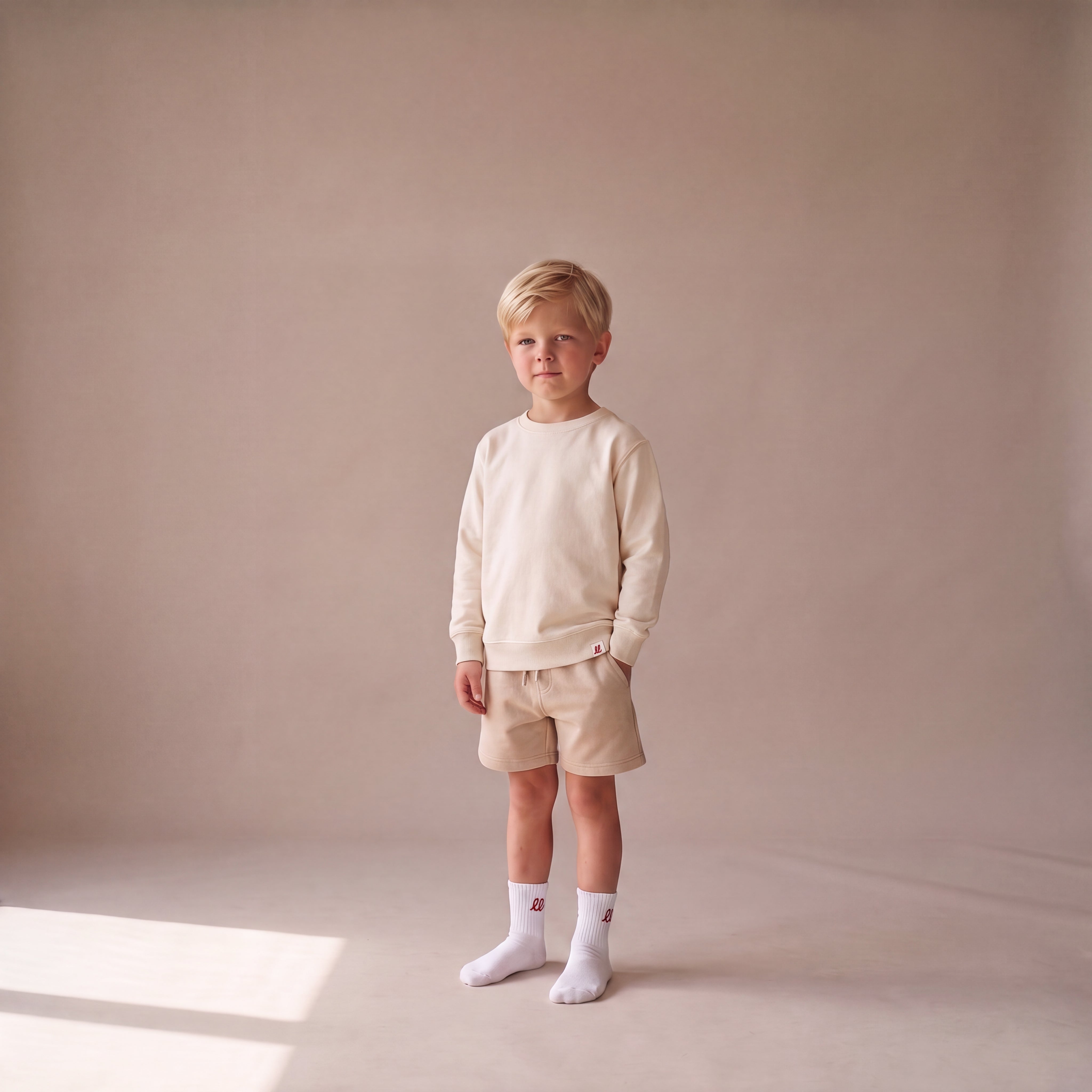 RULES? NAH. I'M LITTLE & LOVED. – Sweatshirt – getragen (Kind)
