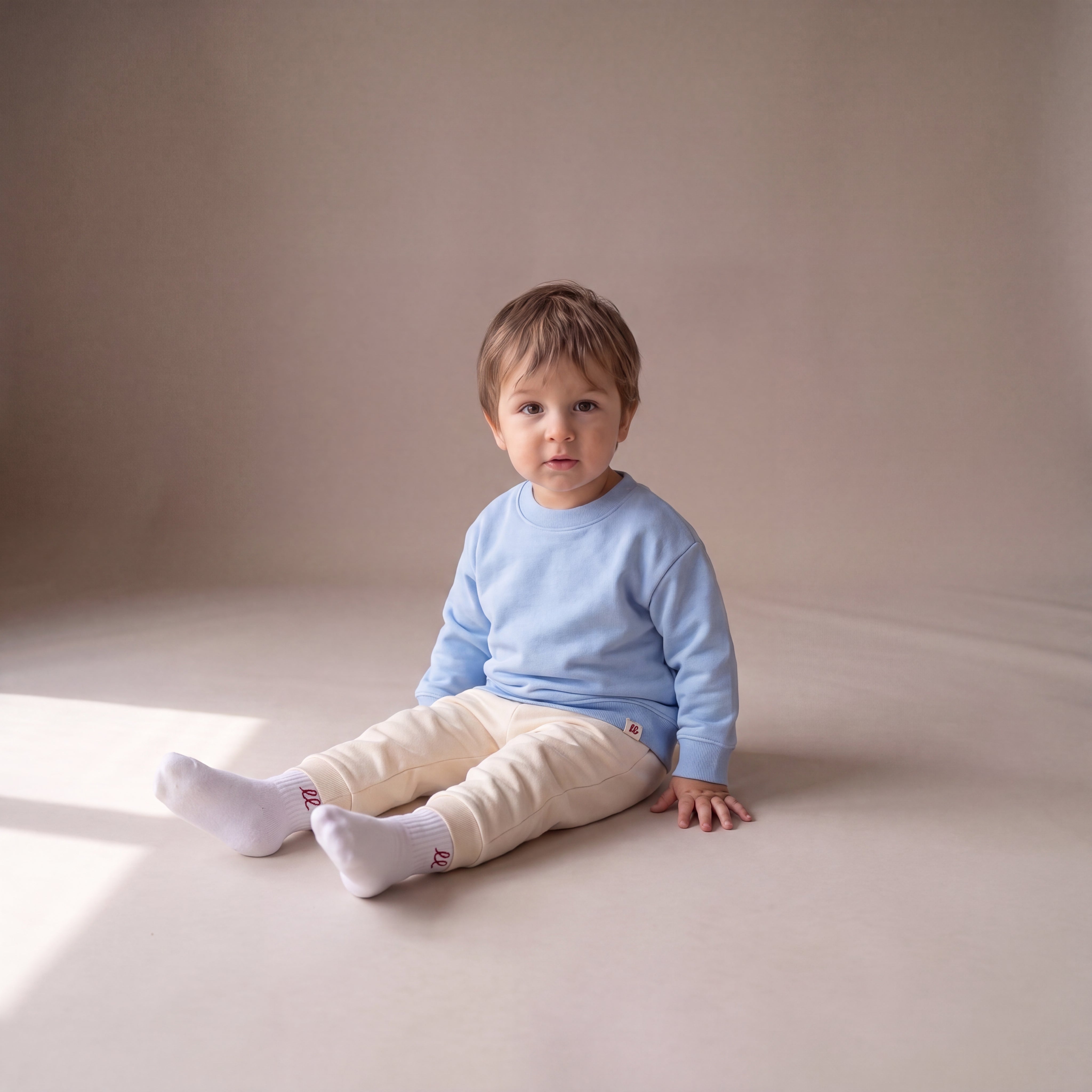 RULES? NAH. I'M LITTLE & LOVED. – Sweatshirt – getragen (Baby)