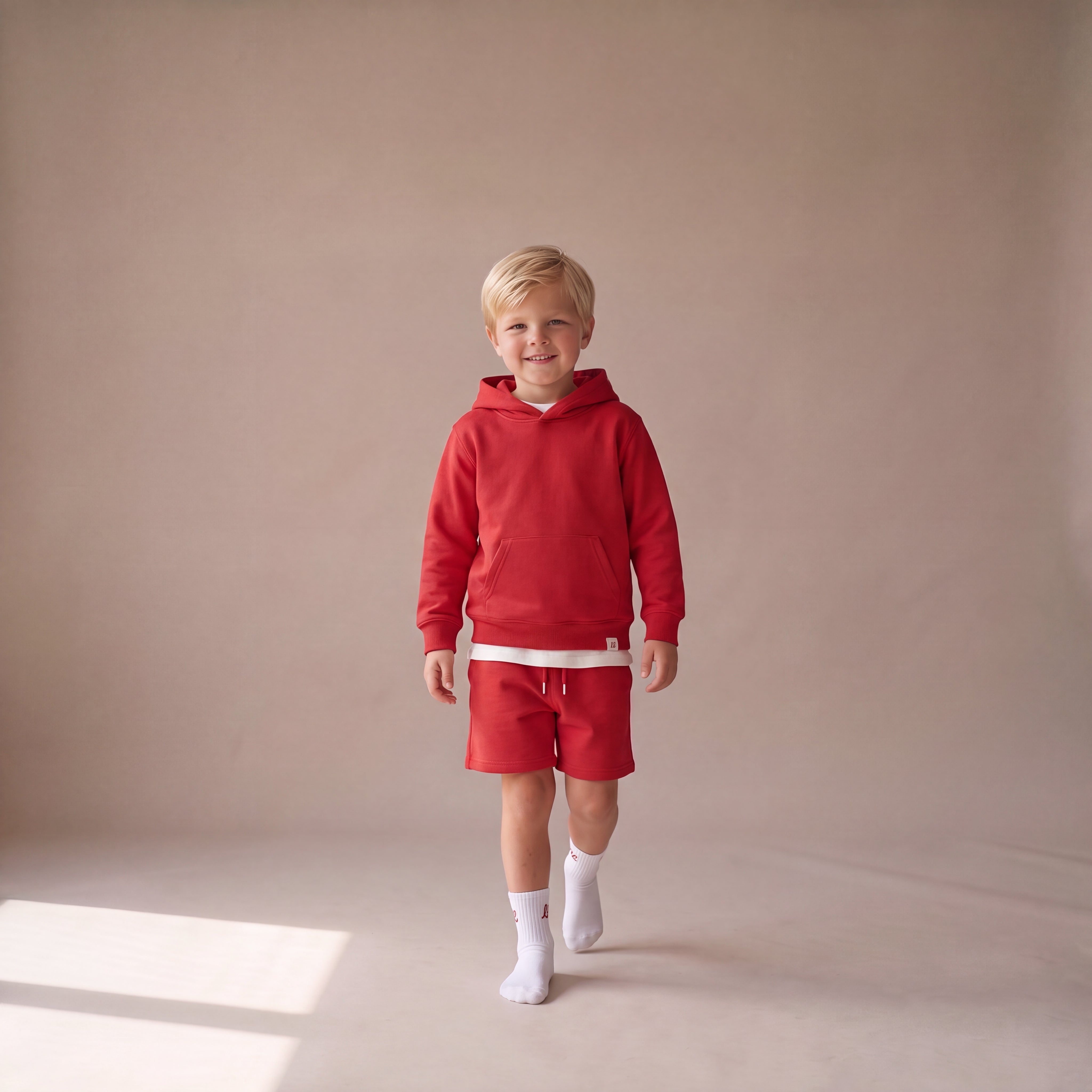 NO BORING KIDS ALLOWED HERE. – Hoodie – getragen (Kind)