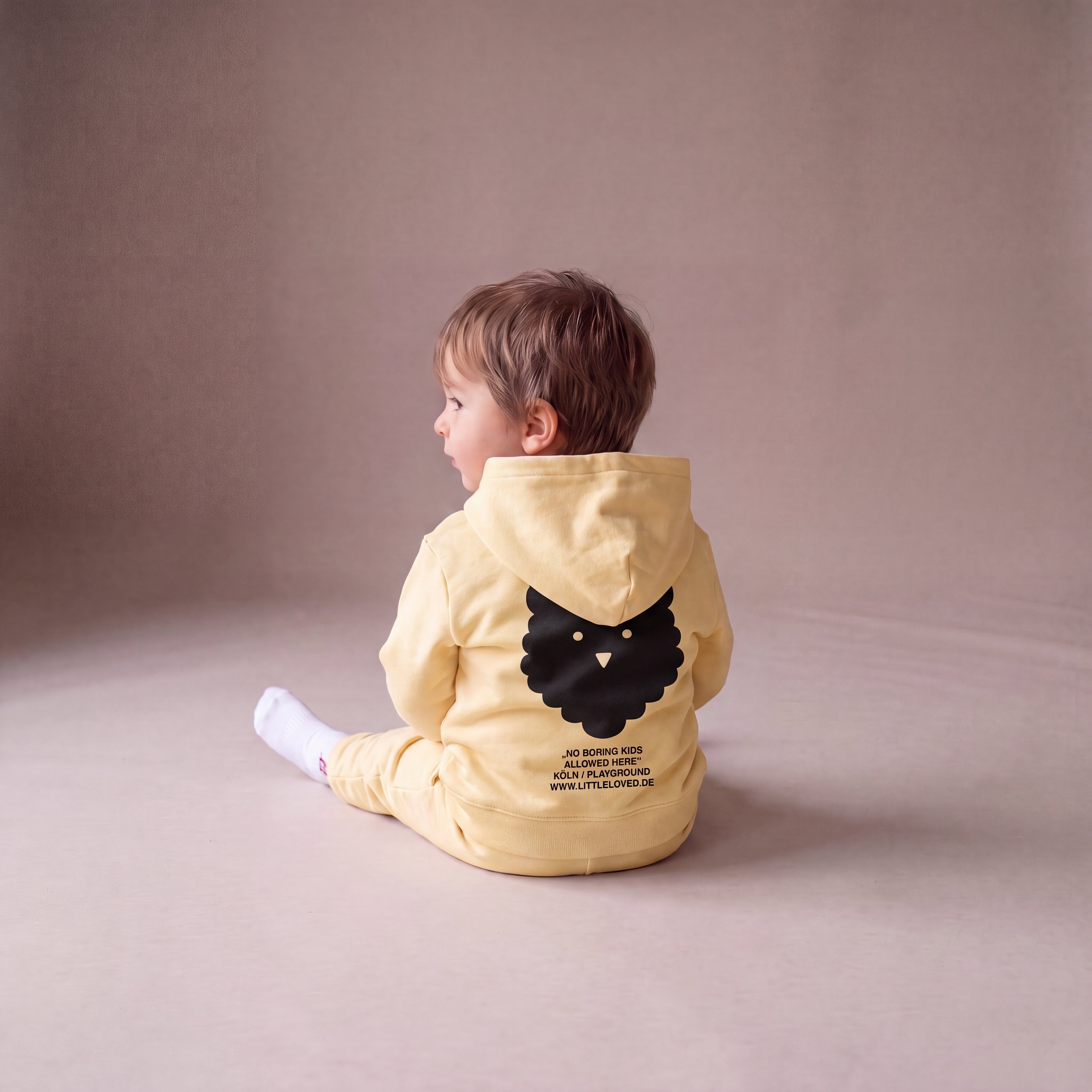 NO BORING KIDS ALLOWED HERE. – Hoodie – getragen (Baby)