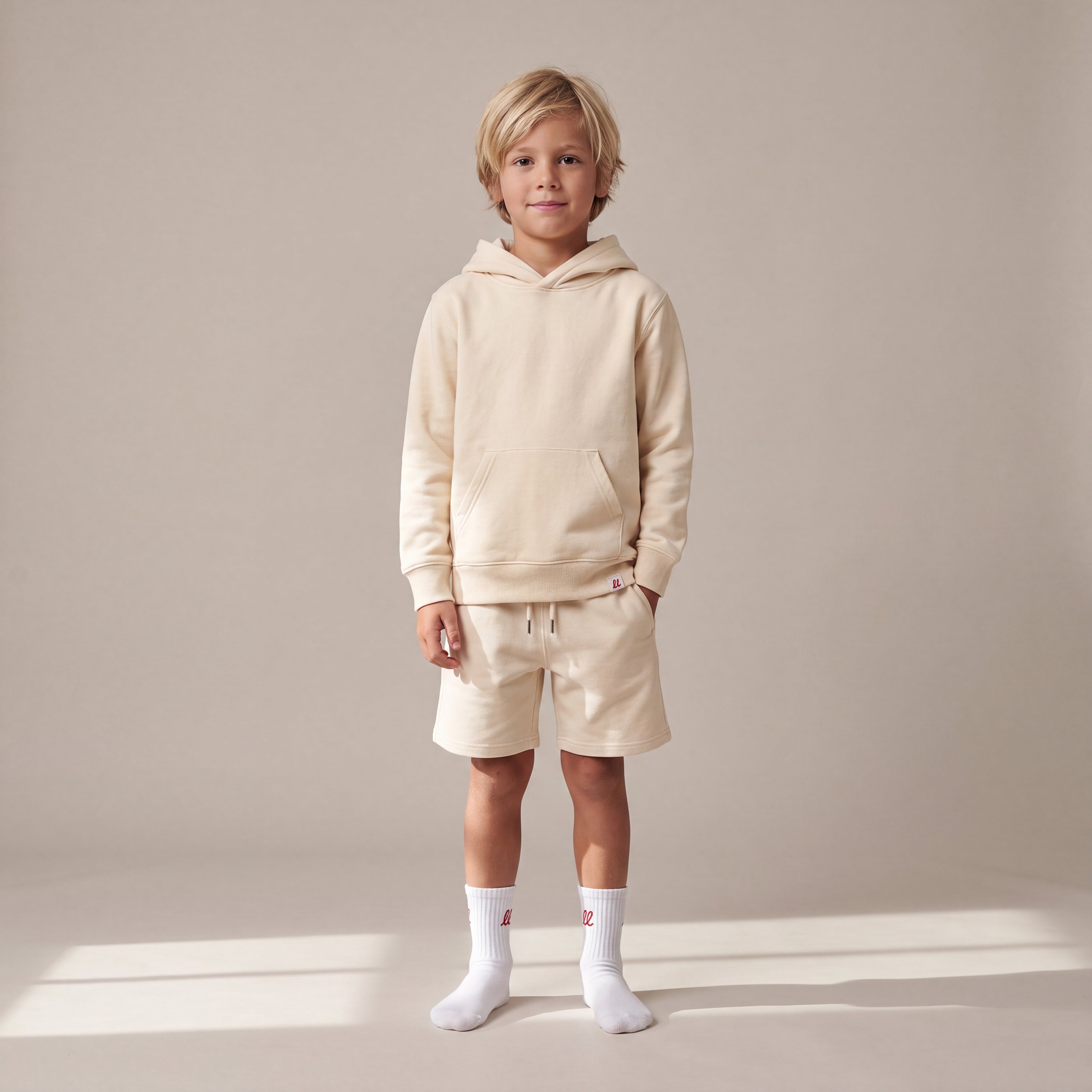 NO BORING KIDS ALLOWED HERE. – Hoodie – getragen (Kind)