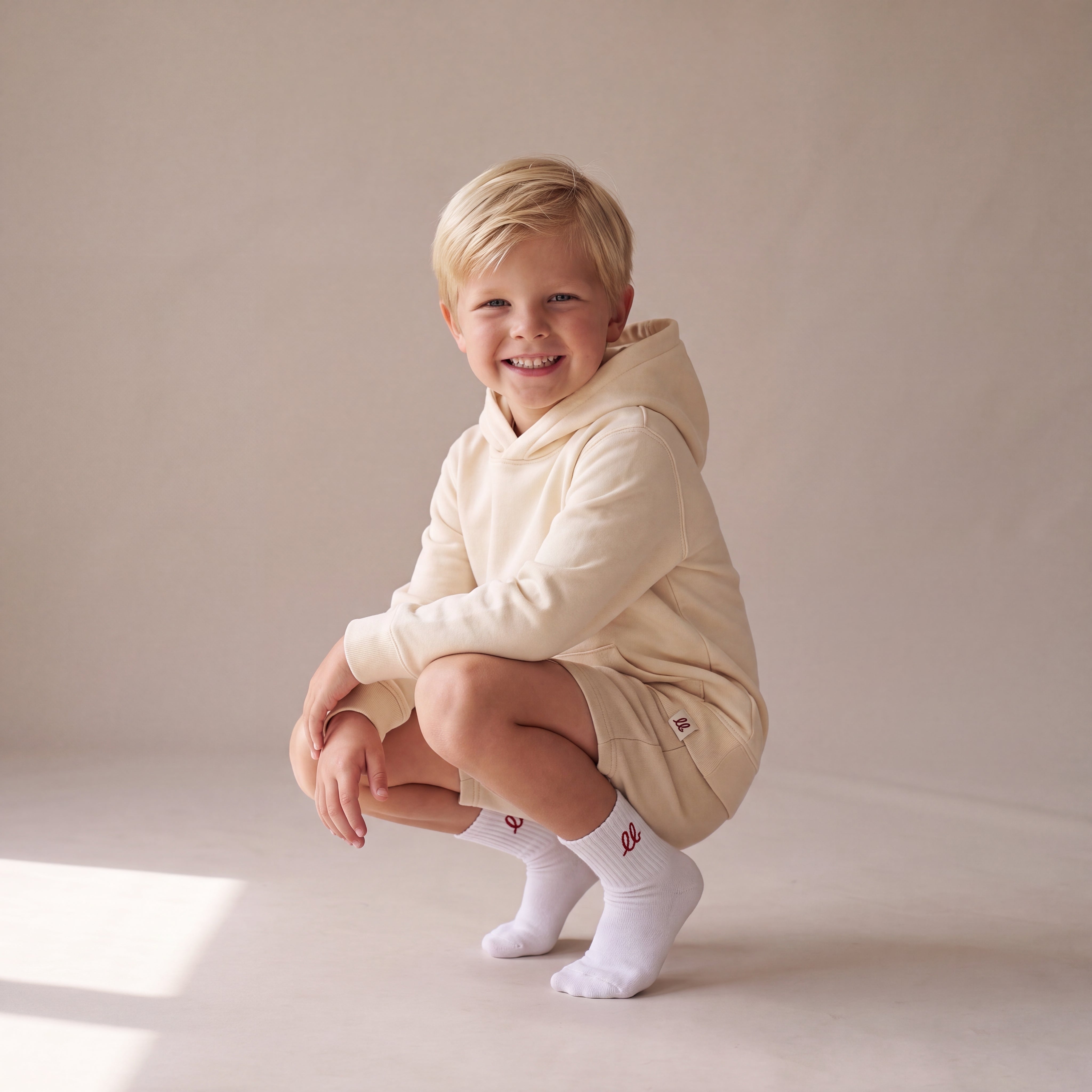 NO BORING KIDS ALLOWED HERE. – Hoodie – getragen (Kind)
