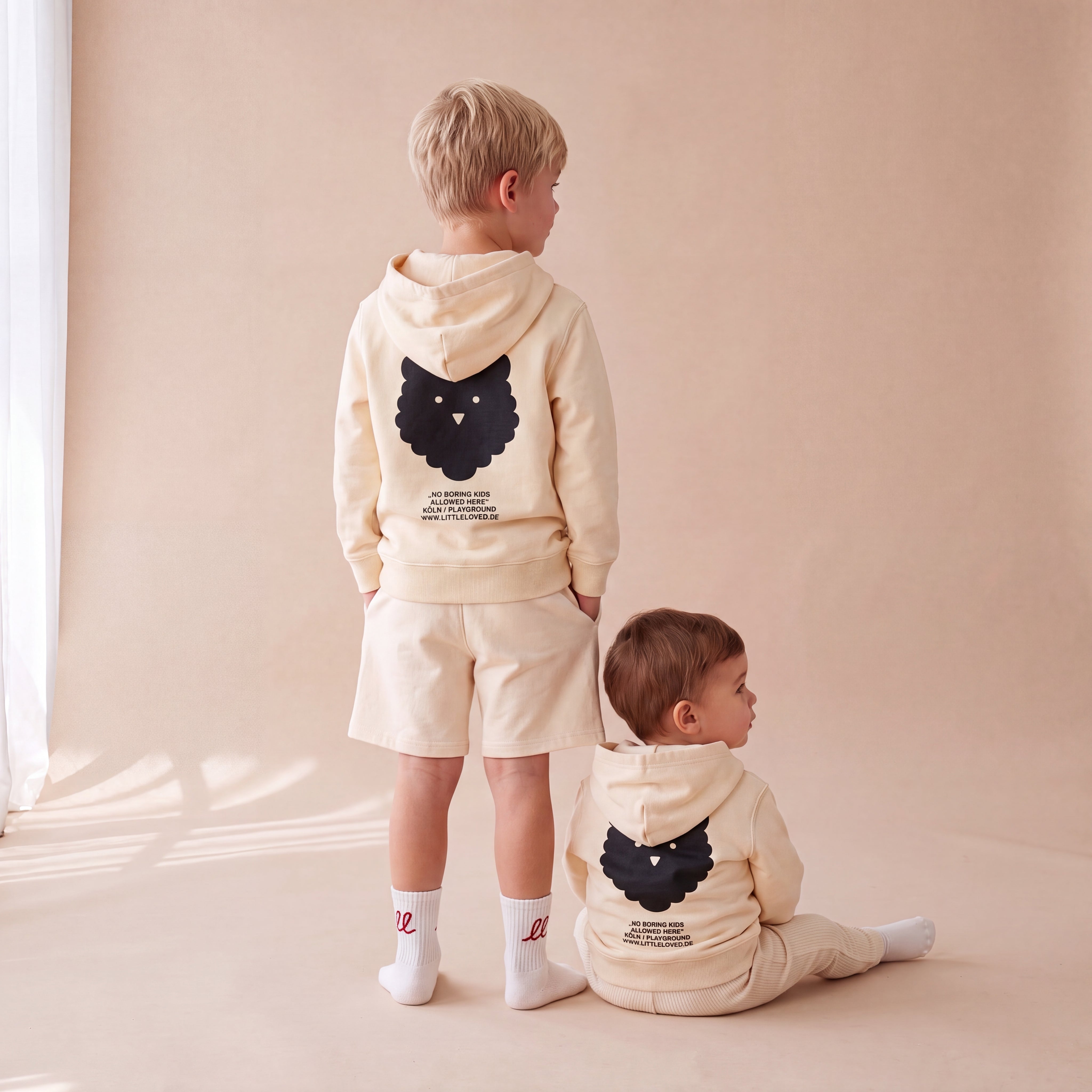 NO BORING KIDS ALLOWED HERE. – Hoodie – Partnerlook
