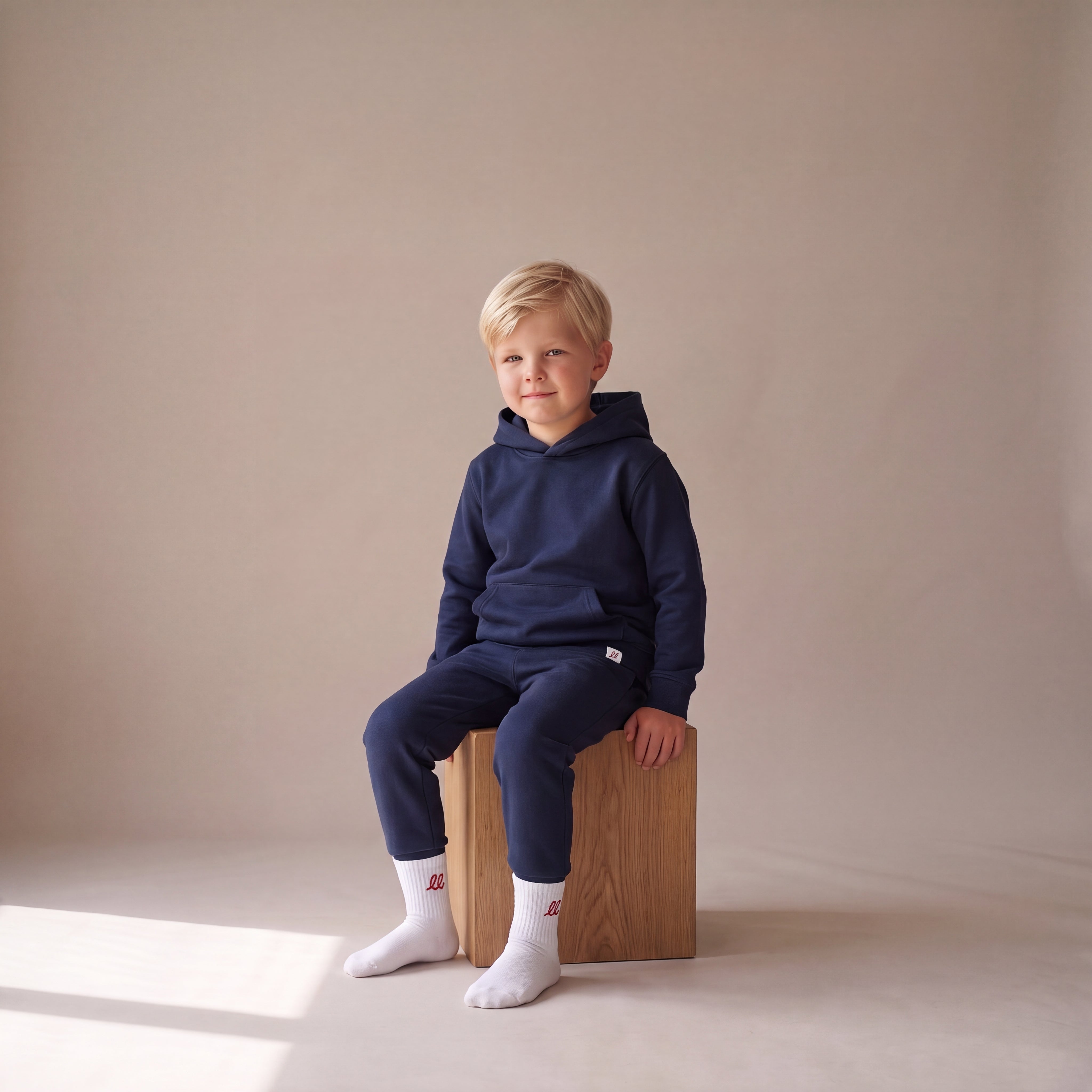 NO BORING KIDS ALLOWED HERE. – Hoodie – Navy