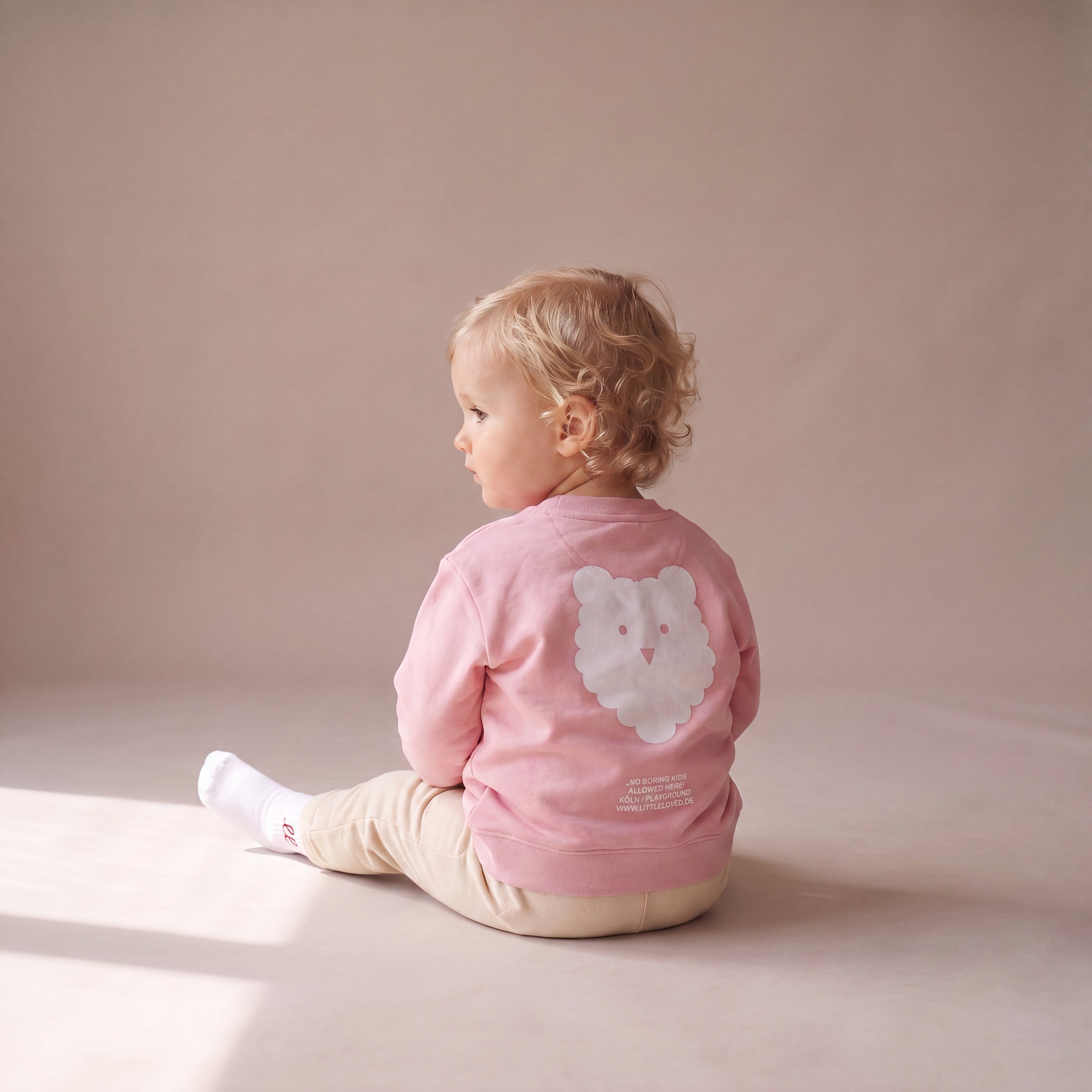 NO BORING KIDS ALLOWED HERE. – Sweatshirt – getragen (Baby)