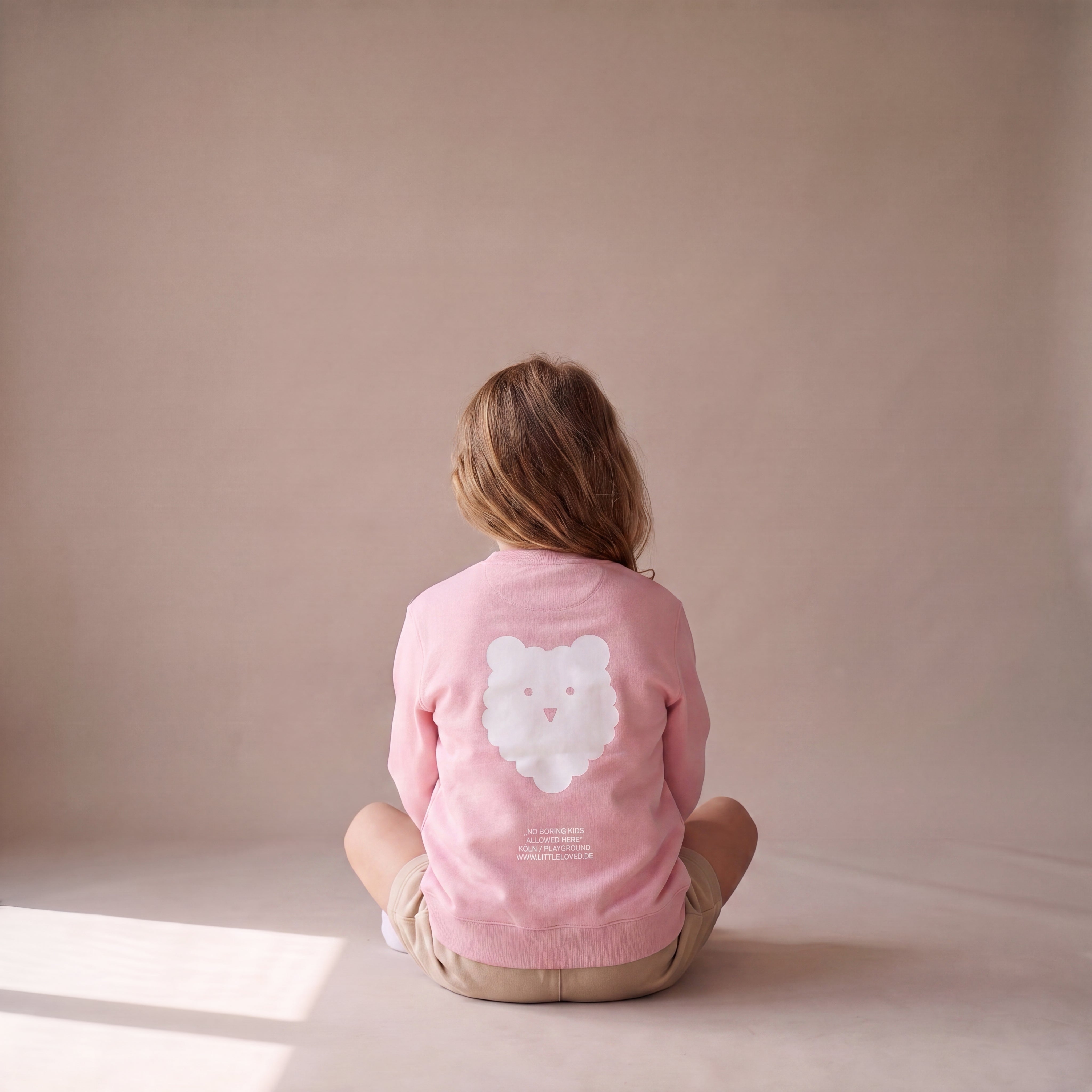 NO BORING KIDS ALLOWED HERE. – Sweatshirt – getragen (Kind)