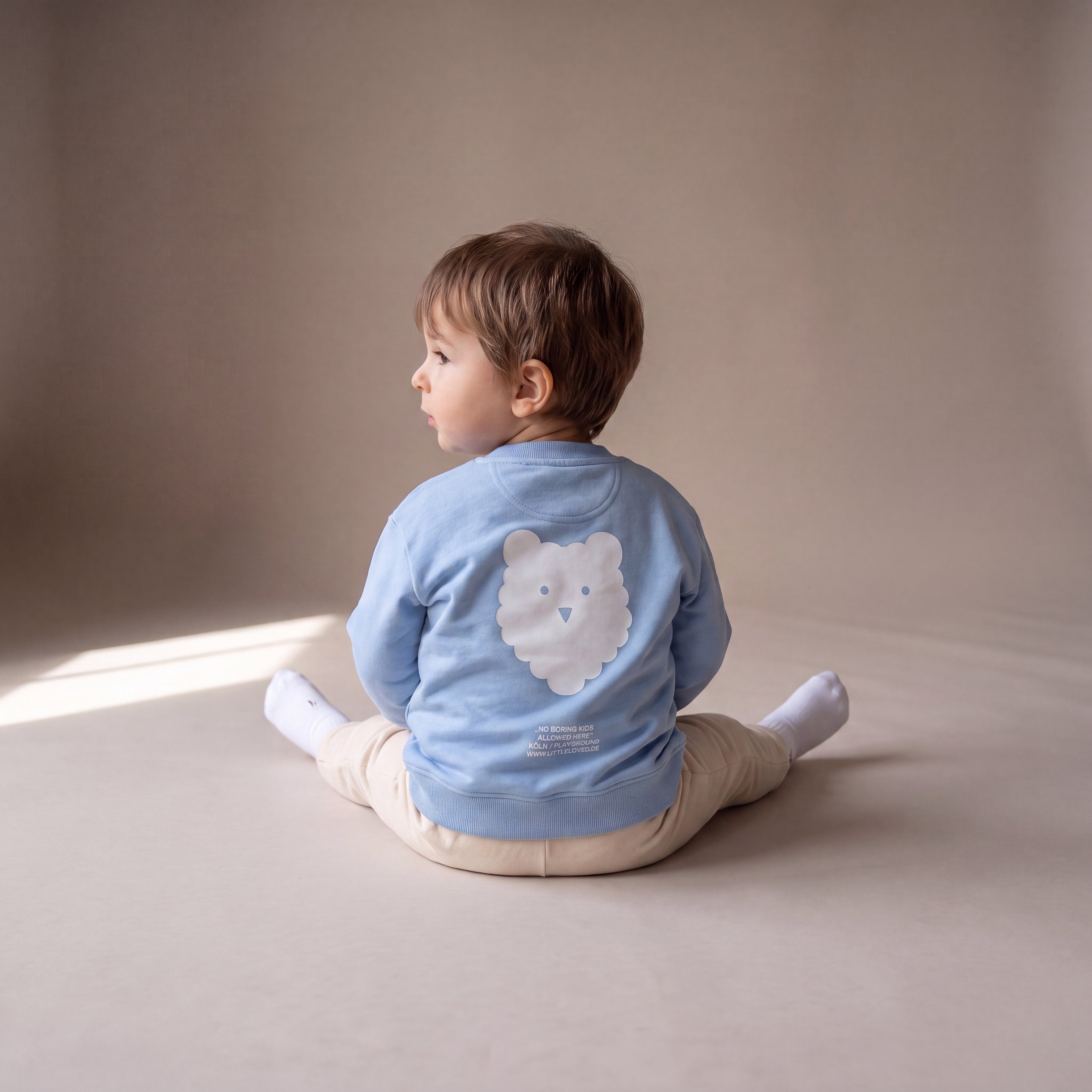 NO BORING KIDS ALLOWED HERE. – Sweatshirt – getragen (Baby)