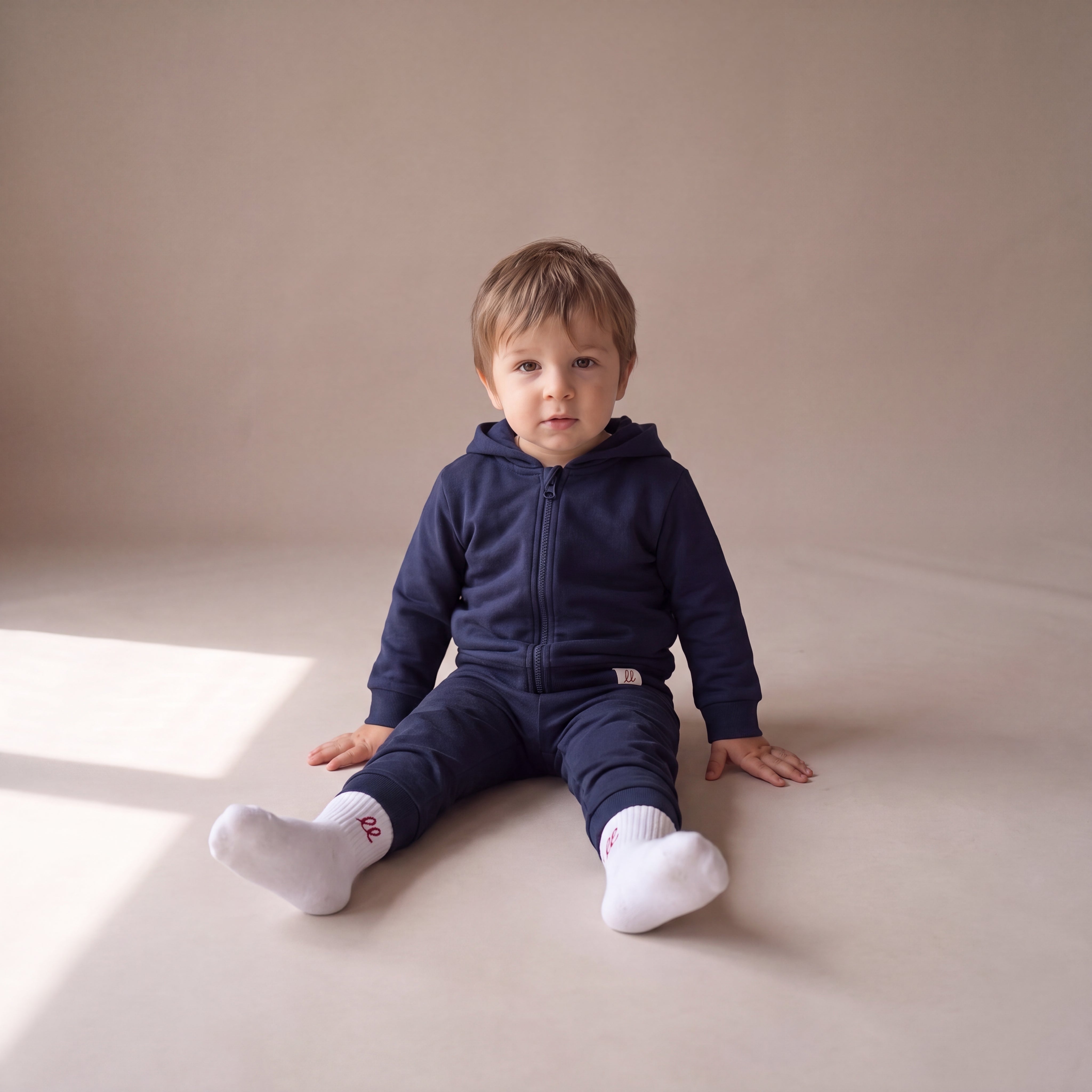 NO BORING KIDS ALLOWED HERE. – Zip-Hoodie – Navy