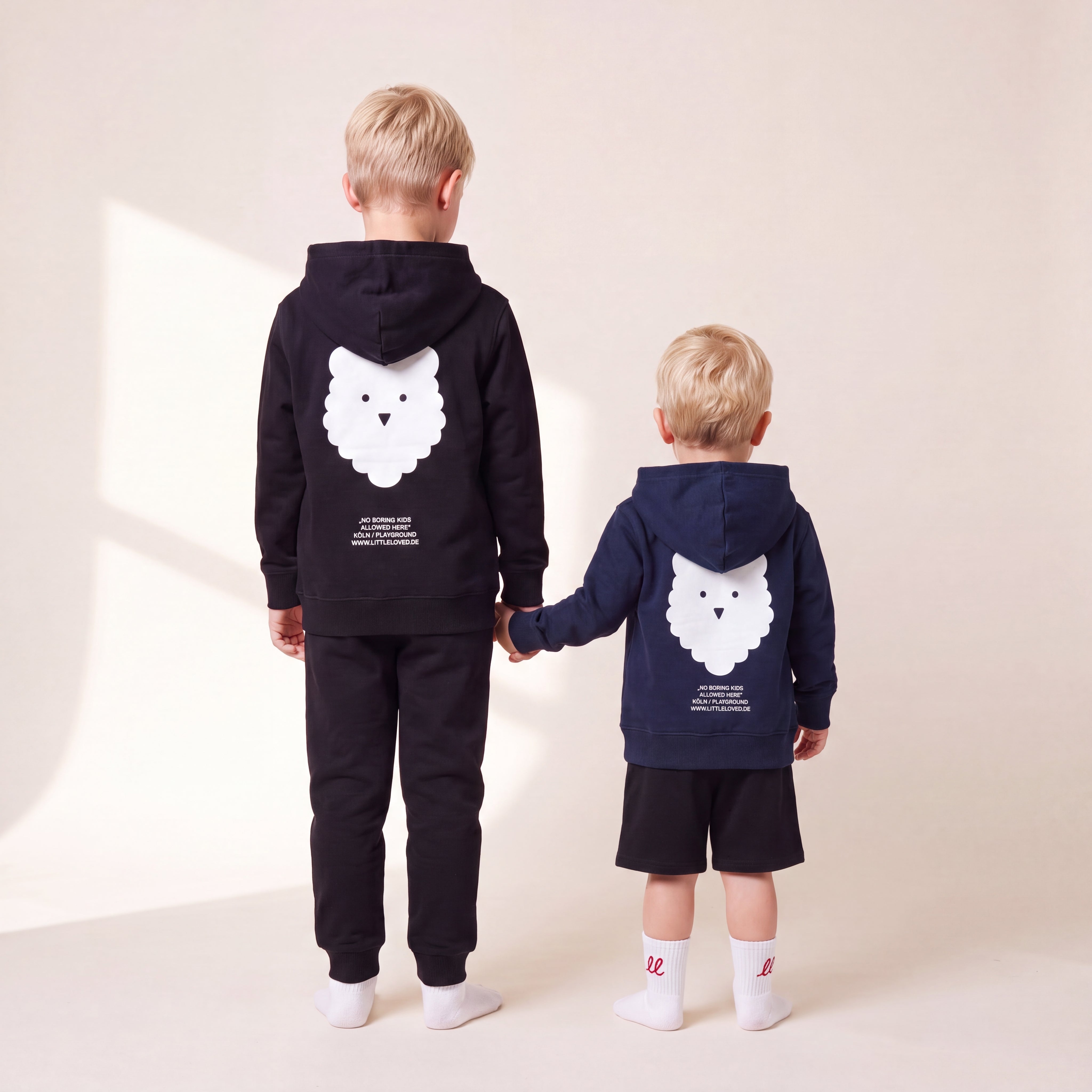 NO BORING KIDS ALLOWED HERE. – Zip-Hoodie – Navy