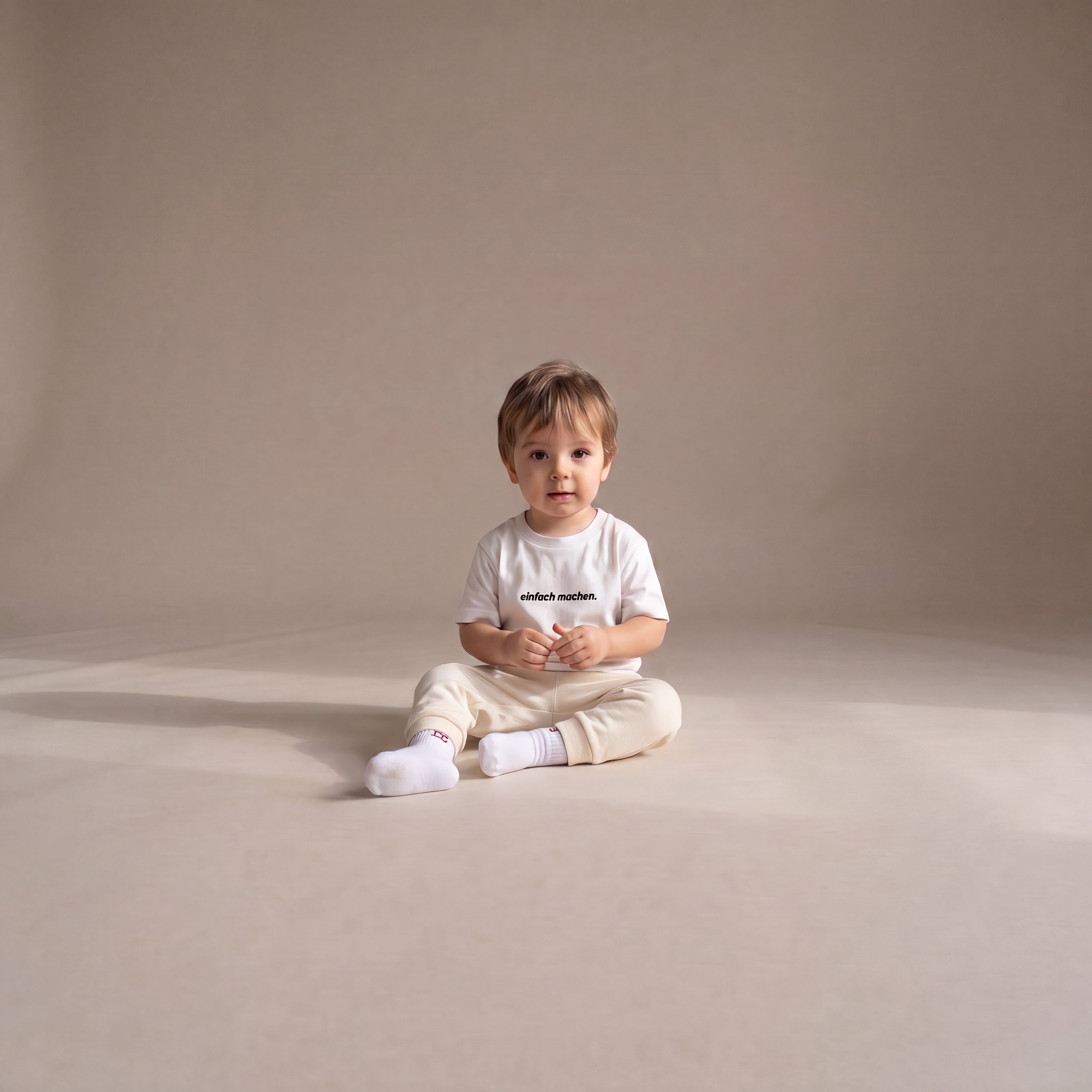 Einfach machen – Set mit Off-White-Jogginghose (Baby)