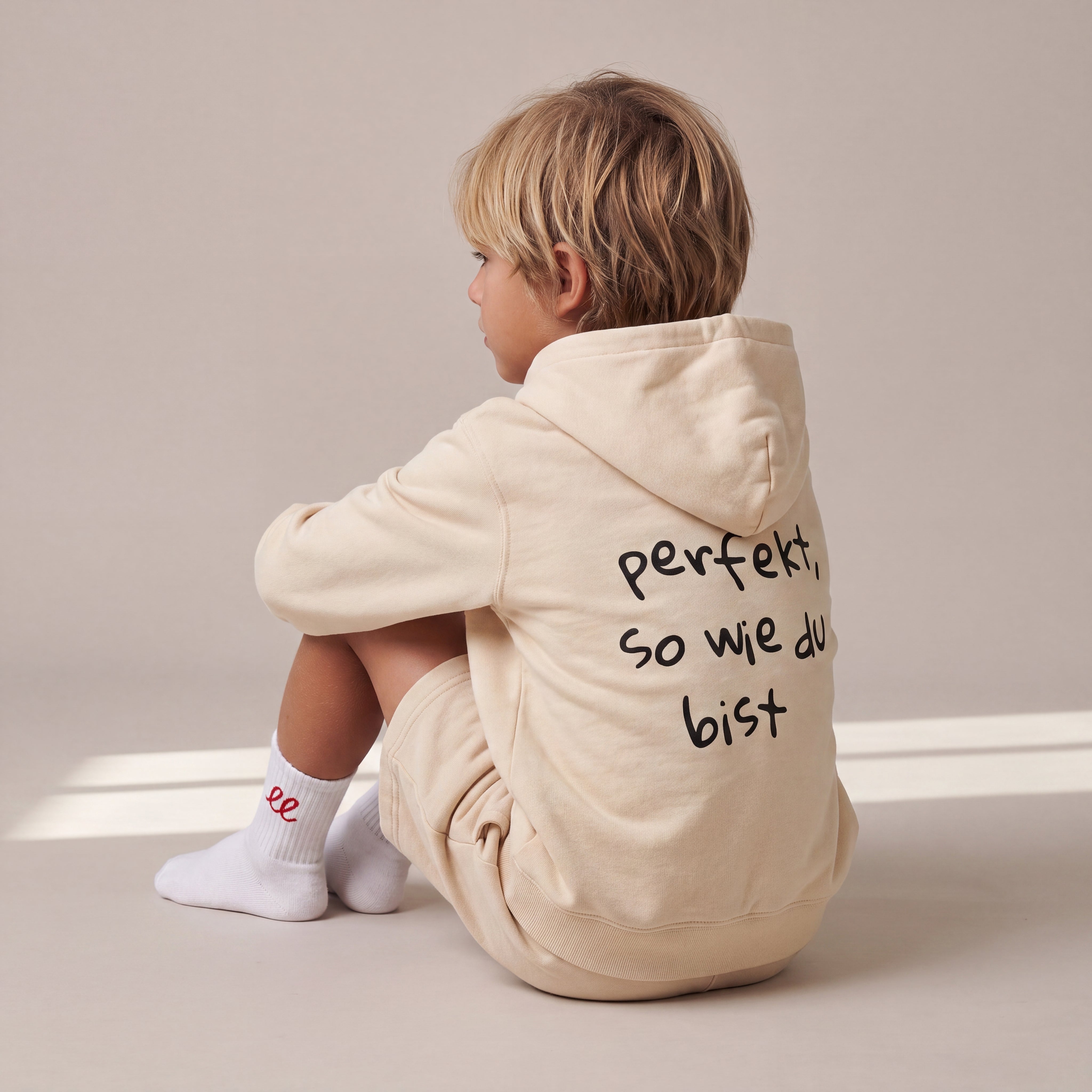Perfekt, so wie du bist – Hoodie – getragen (Kind)
