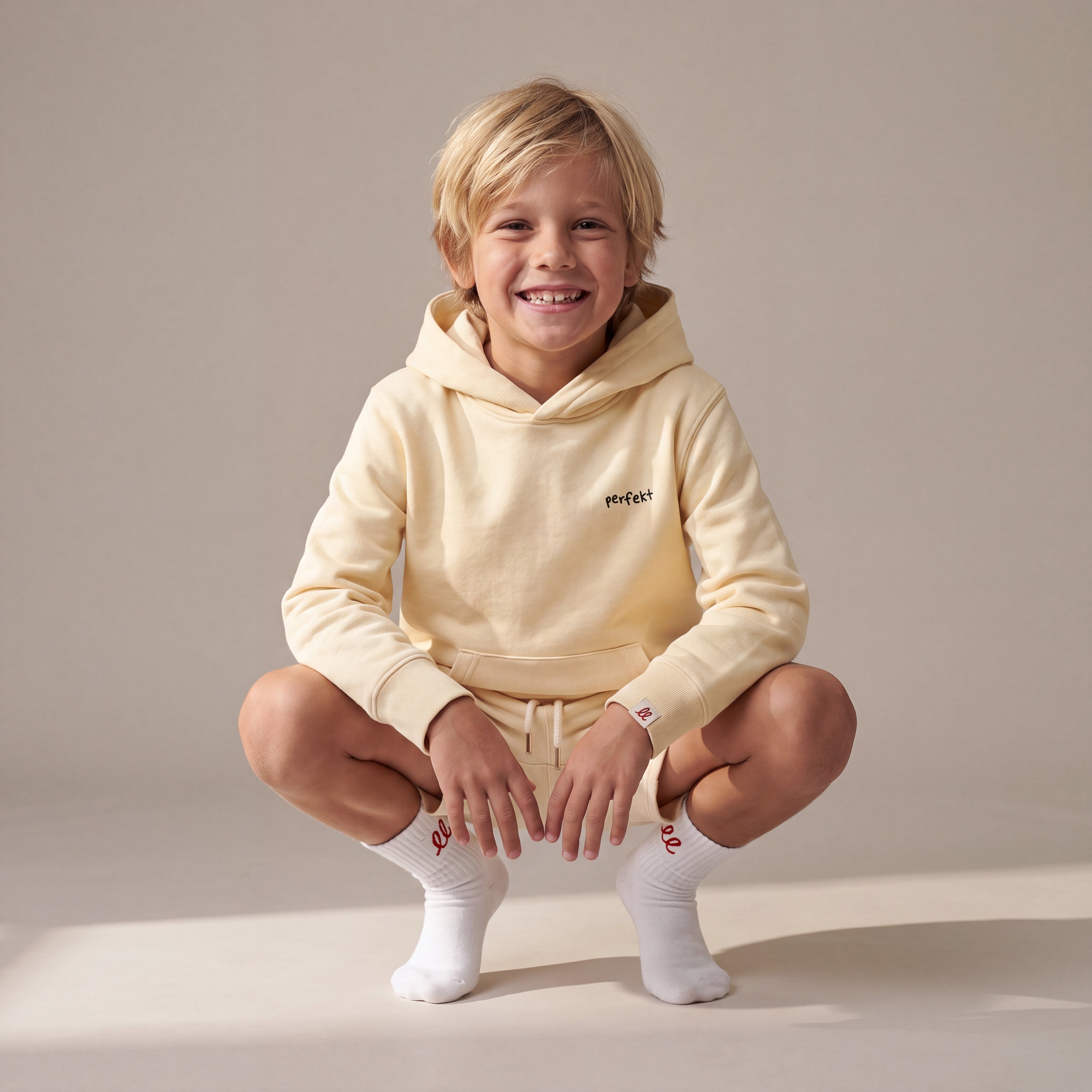 Perfekt, so wie du bist – Hoodie – getragen (Kind)